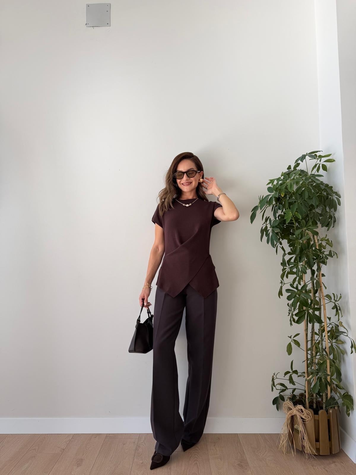 Kahve rengi Bel Detaylı Boyun Aksesuarlı Bluz 5433