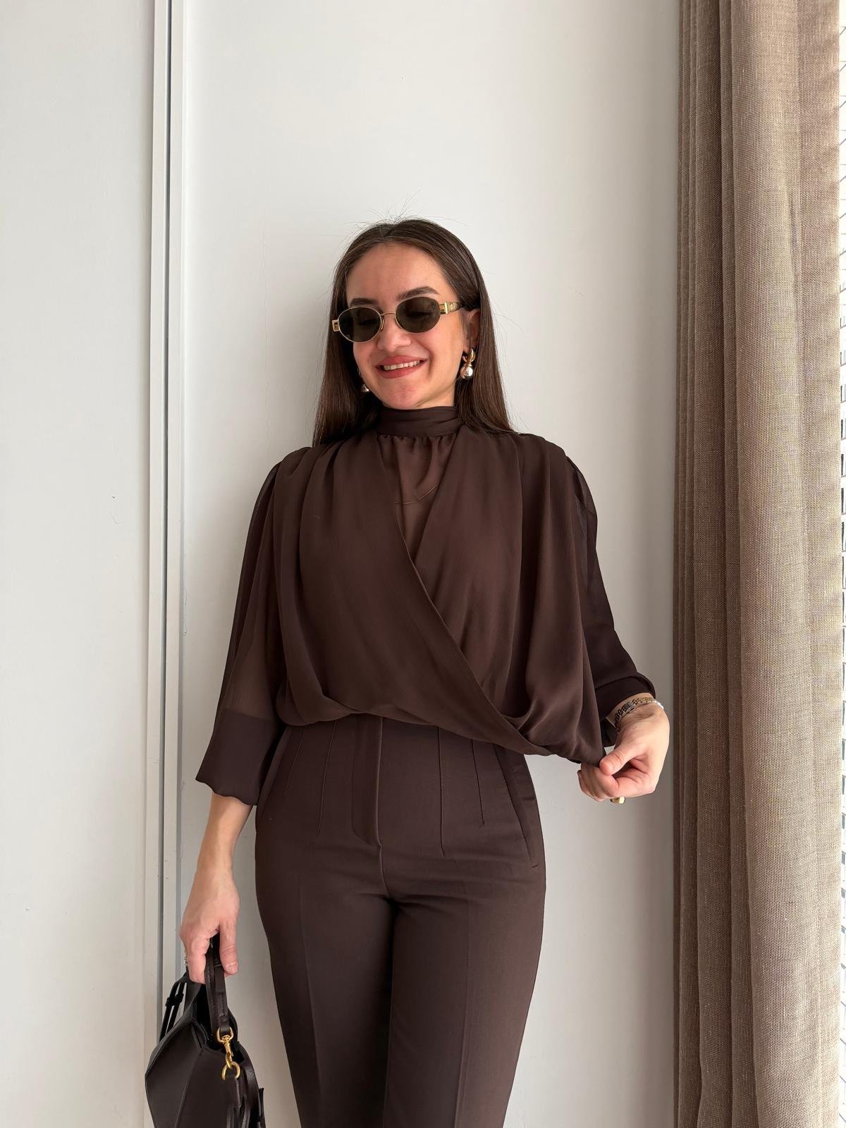 Kahve rengi Bel Lastikli Tasarım Şifon Bluz 31348