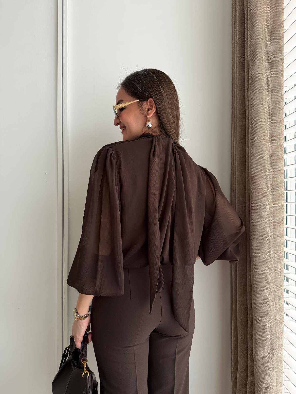 Kahve rengi Bel Lastikli Tasarım Şifon Bluz 31348