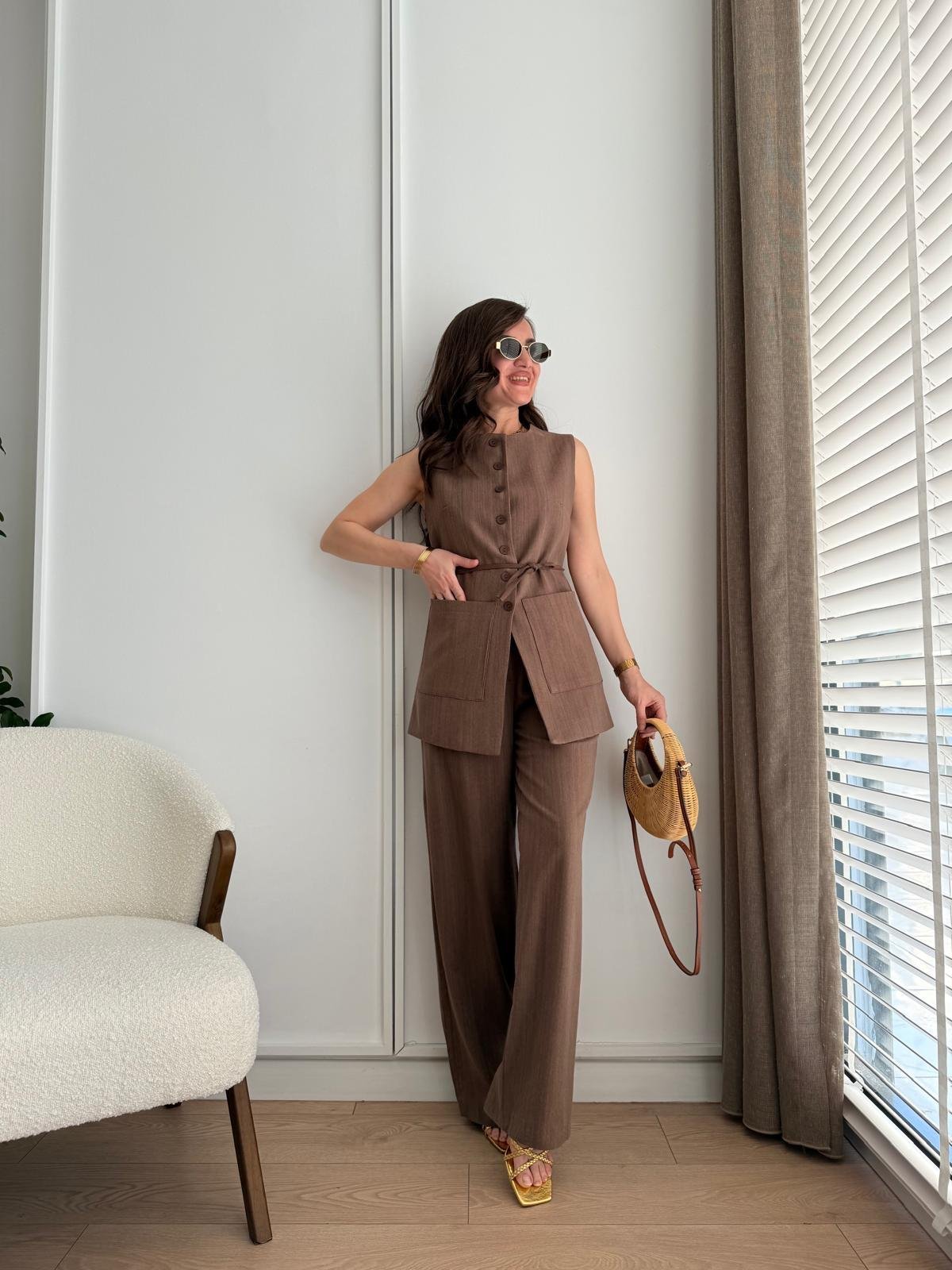 Kahve rengi Çift Cepli Bağlamalı Yelek Pantolon Takım 8602