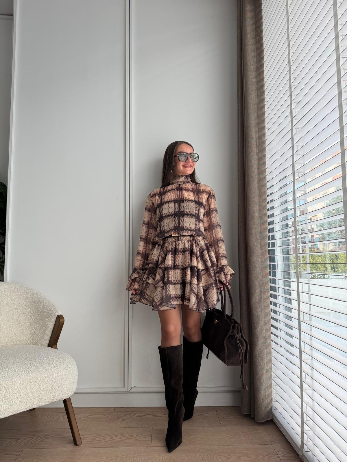 Kahve rengi Desenli Volanlı Mini Boy Şifon Elbise 0989
