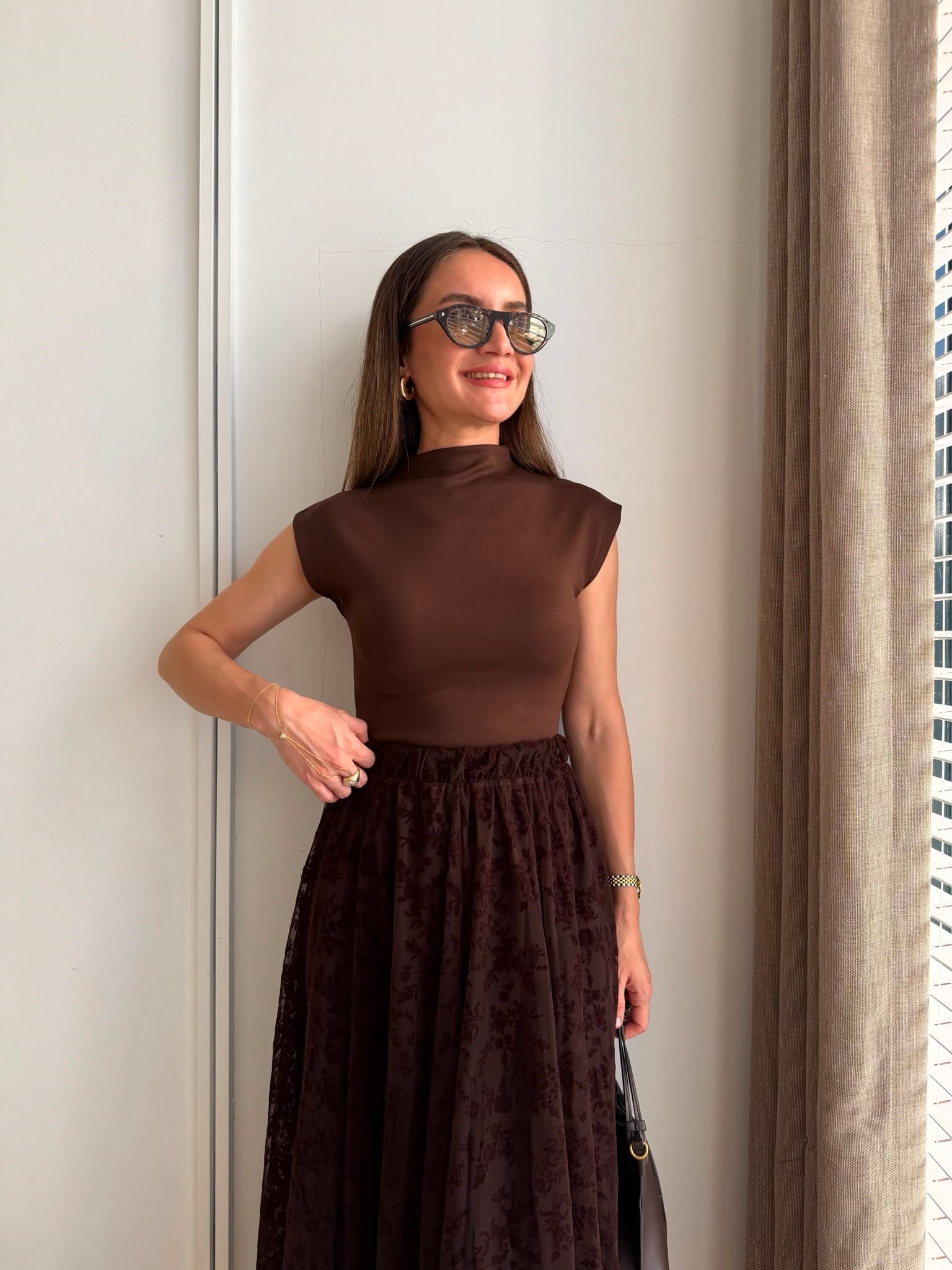 Kahve rengi Dik Yaka Modal Kumaş Bluz 23010