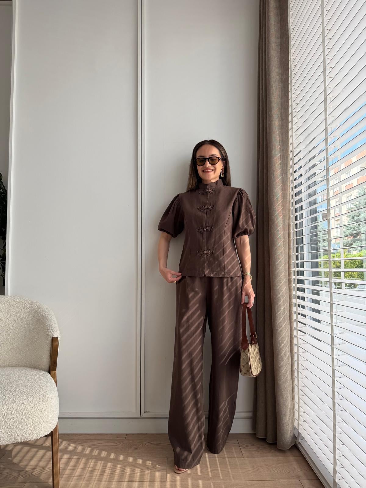 Kahve rengi Düğme Detaylı Kısa Kol Keten Takım 9149