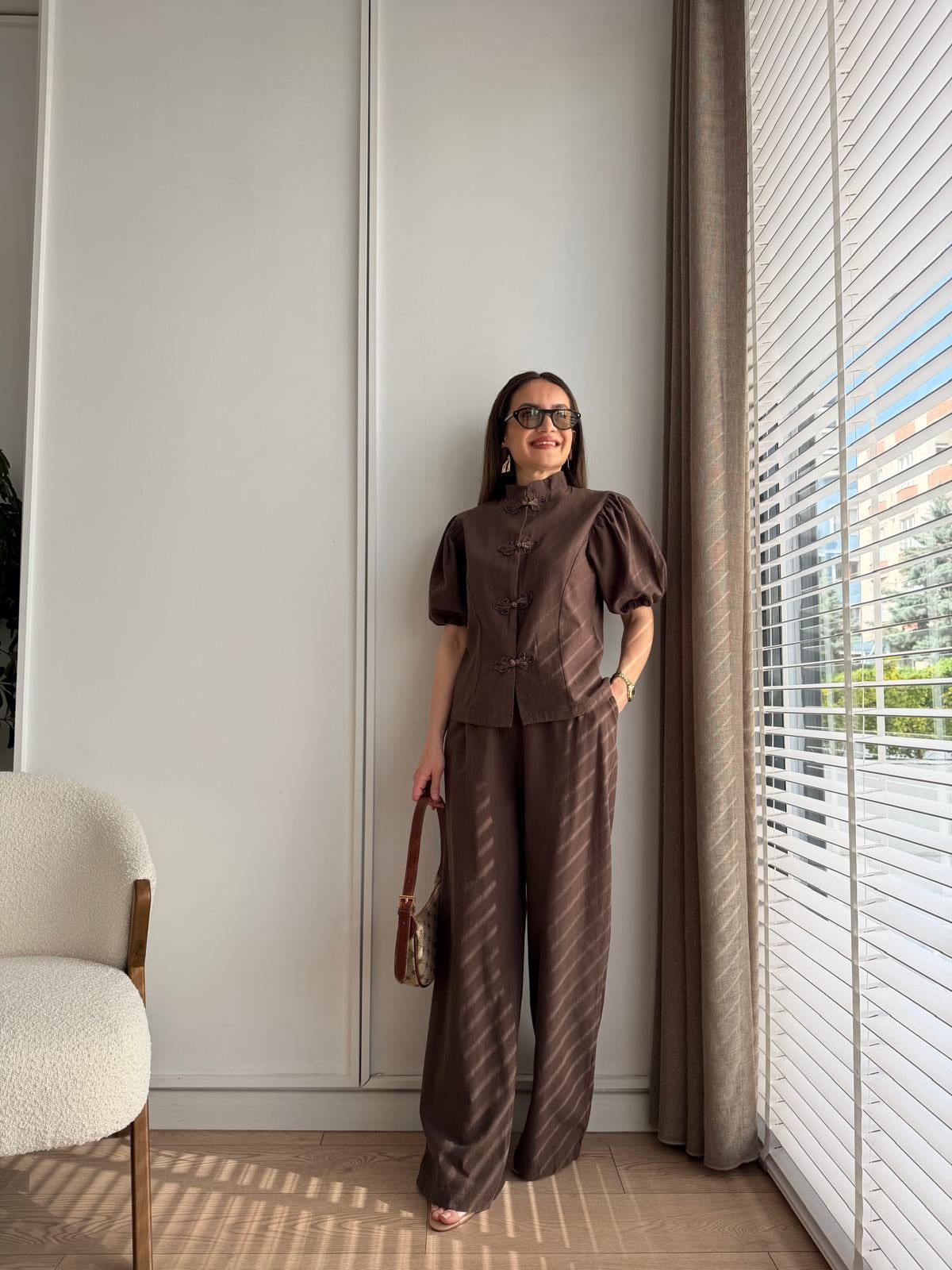 Kahve rengi Düğme Detaylı Kısa Kol Keten Takım 9149