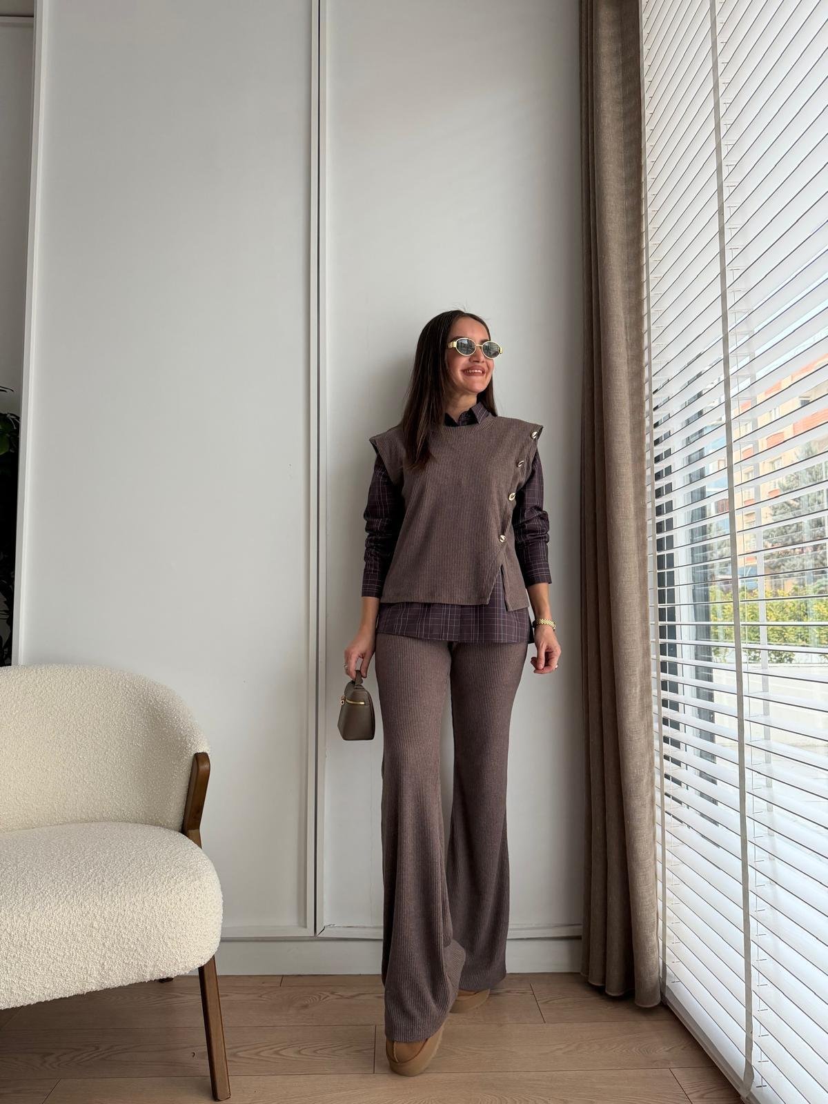 Kahve rengi Düğme Detaylı Yumoş Üçlü Takım 36602