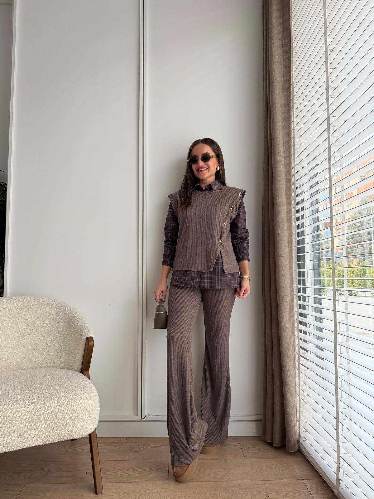 Kahve rengi Düğme Detaylı Yumoş Üçlü Takım 36602