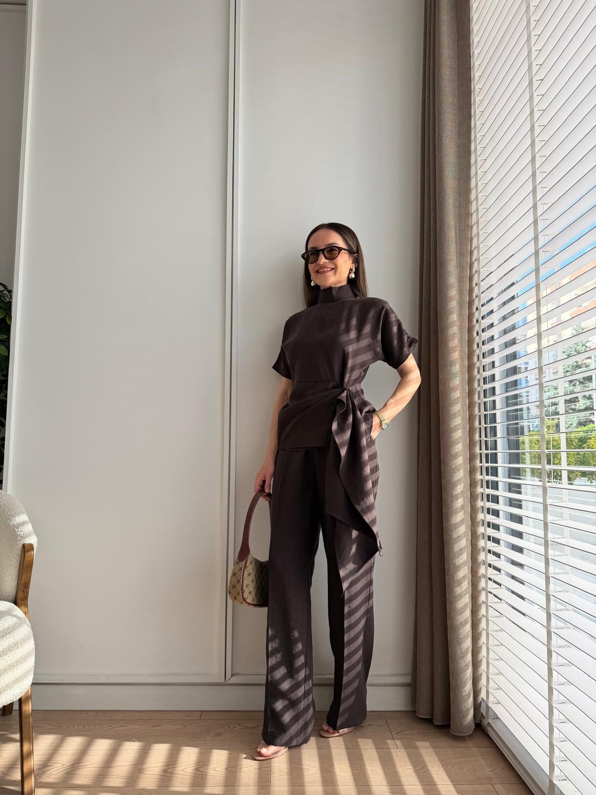 Kahve rengi Düğümlü Kısa Kol Bluz Pantolon Takım 9154