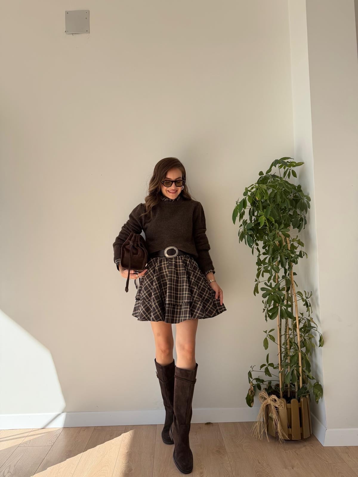 Kahve rengi Ekose Desen Beli Lastikli Elbise 02579