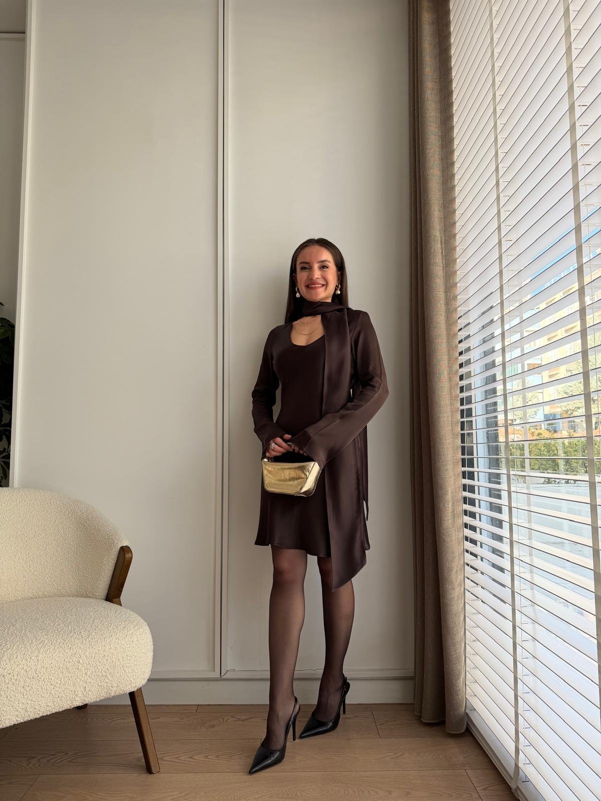 Kahve rengi Fular Detaylı Mini Boy Saten Elbise 7778