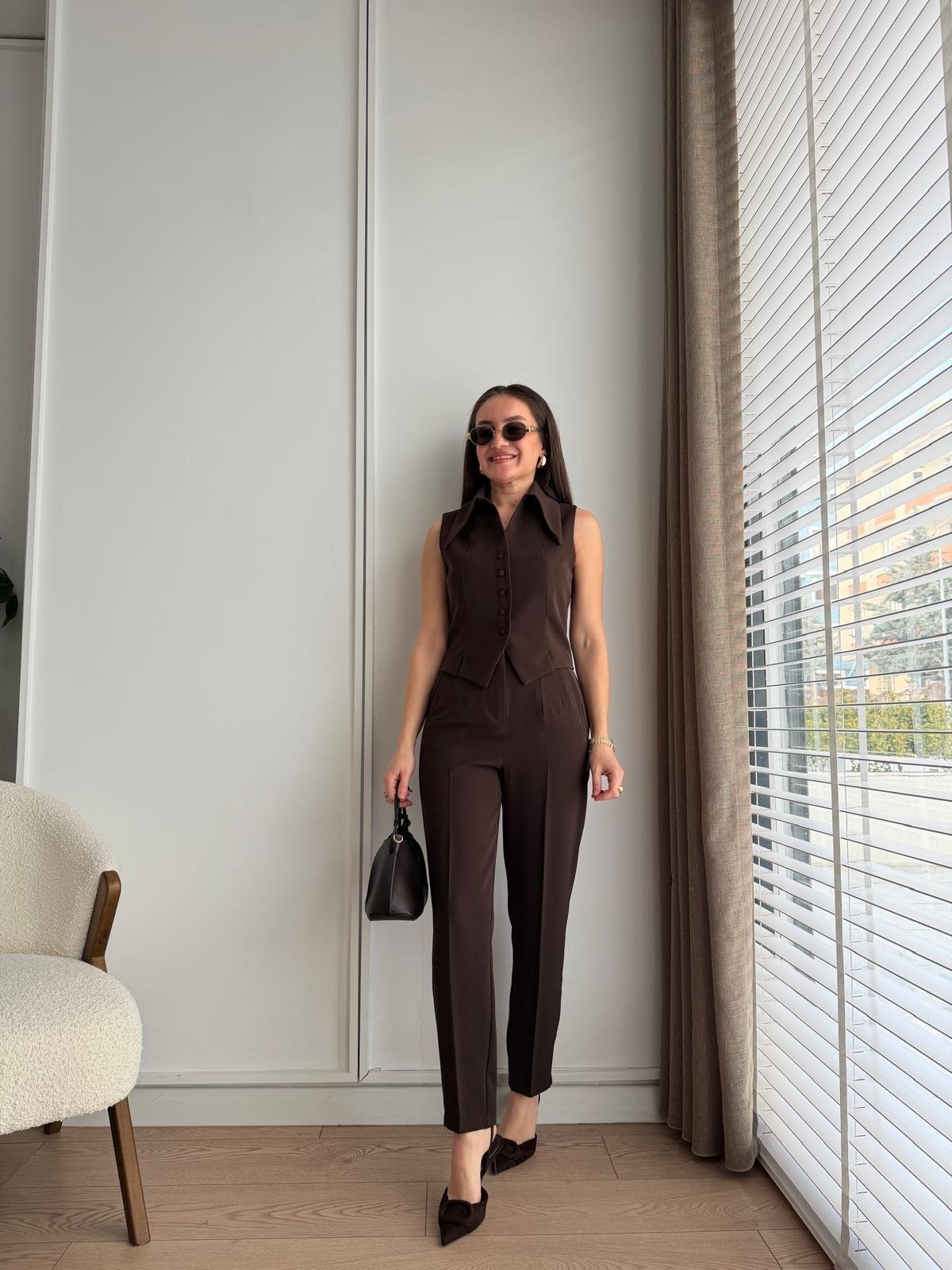 Kahve rengi Geniş Yaka Düğmeli Yelek Pantolon Takım 8895