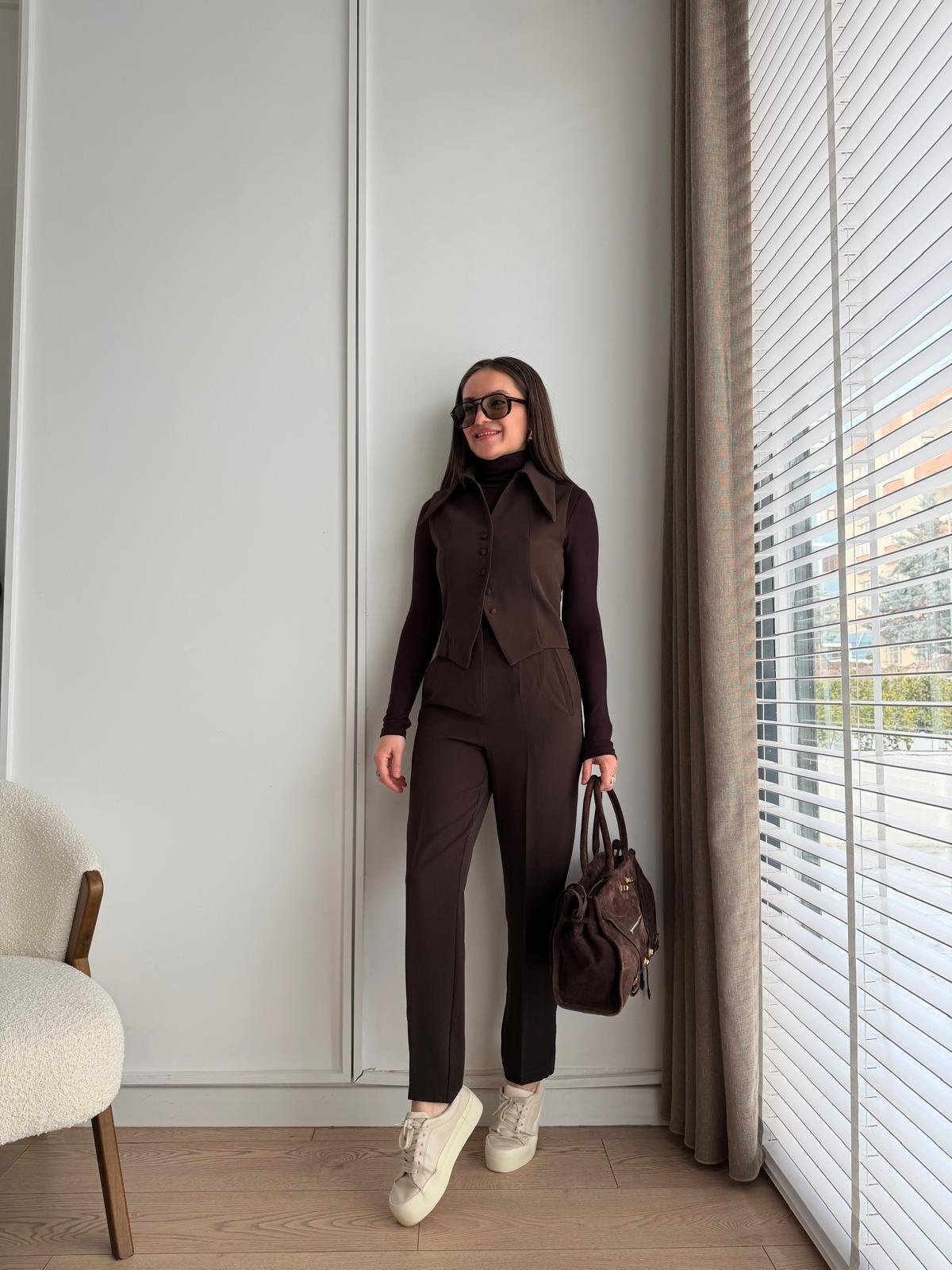 Kahve rengi Geniş Yaka Düğmeli Yelek Pantolon Takım 8895