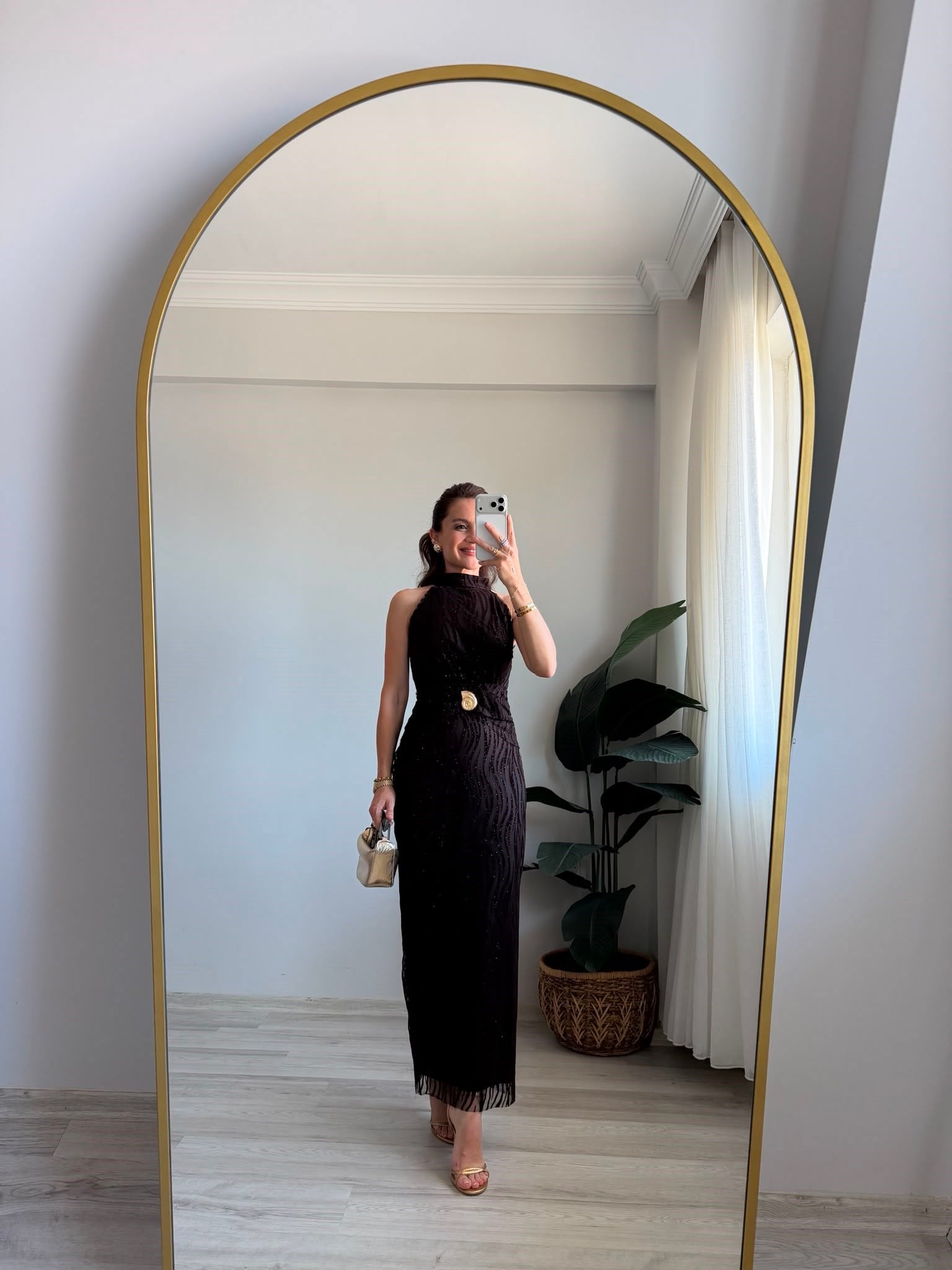 Kahve rengi Gold Tokalı Sim Floklu Halter Yaka Elbise 4023