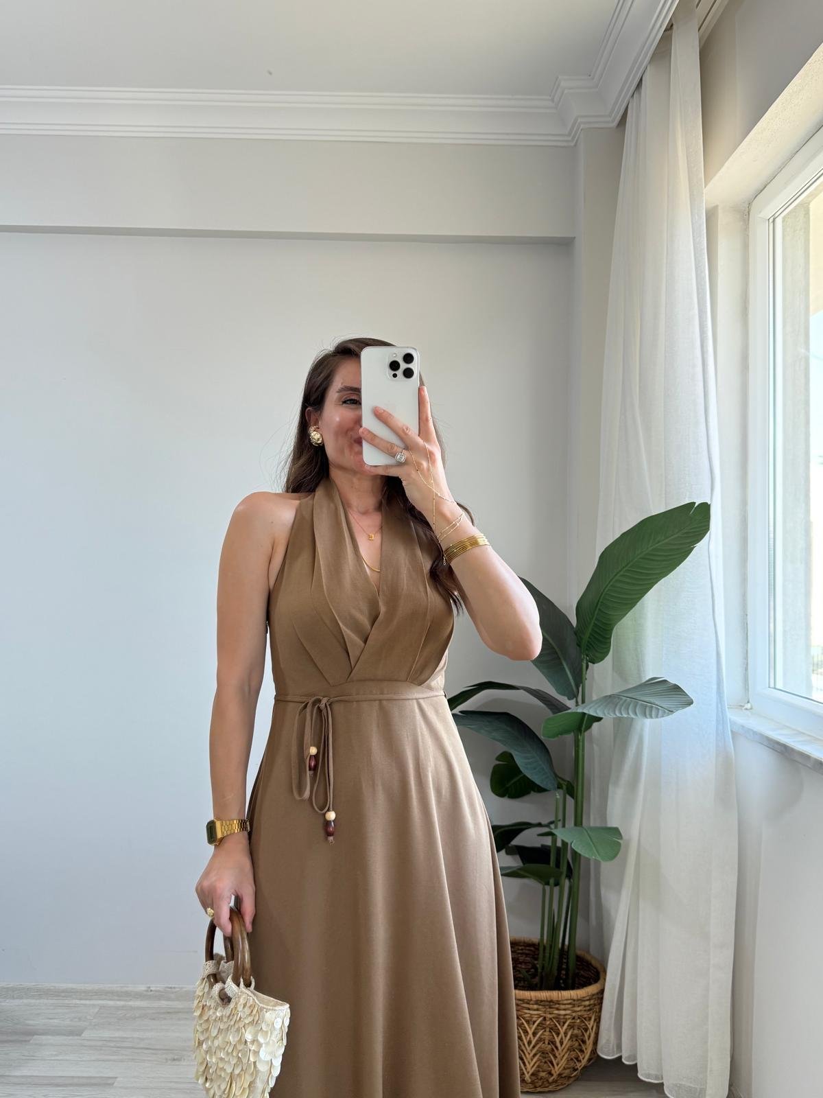 Kahve rengi Halter Yaka Sırt Dekolteli Keten Elbise 0201