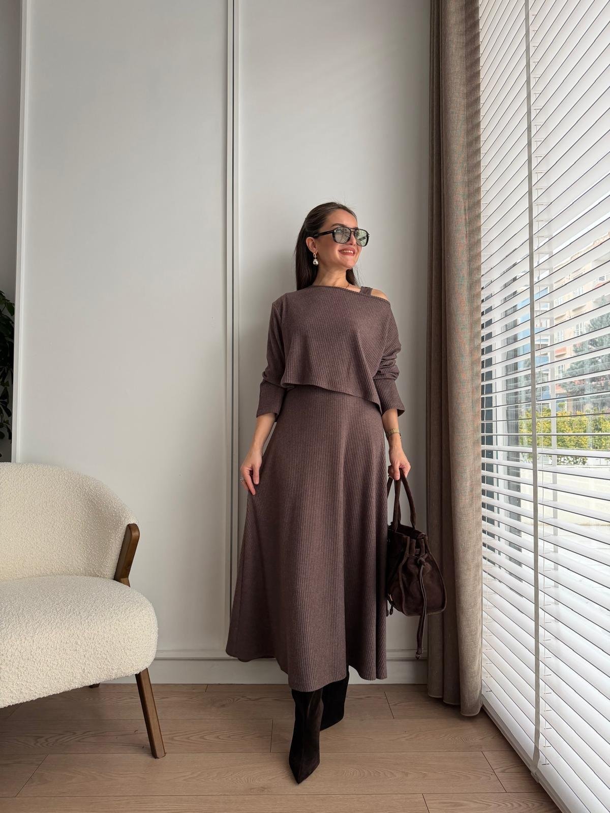 Kahve rengi Kalın Askılı Kloş Elbise Bluz Takım 7634