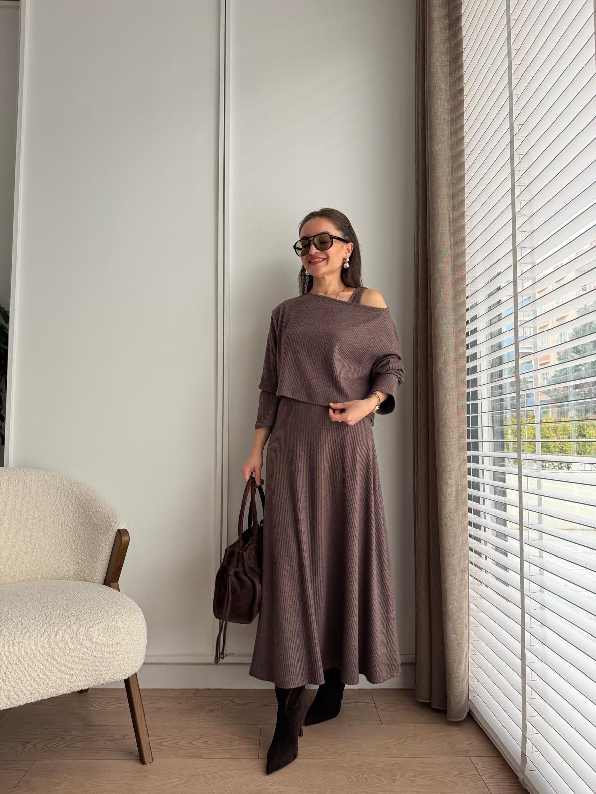 Kahve rengi Kalın Askılı Kloş Elbise Bluz Takım 7634