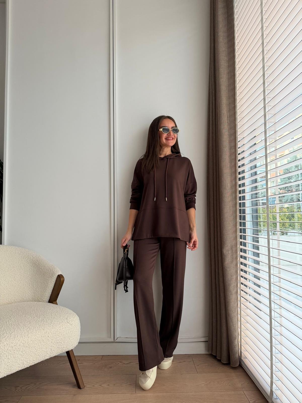 Kahve rengi Kapüşonlu Yanları Yırtmaçlı Modal Takım 2130