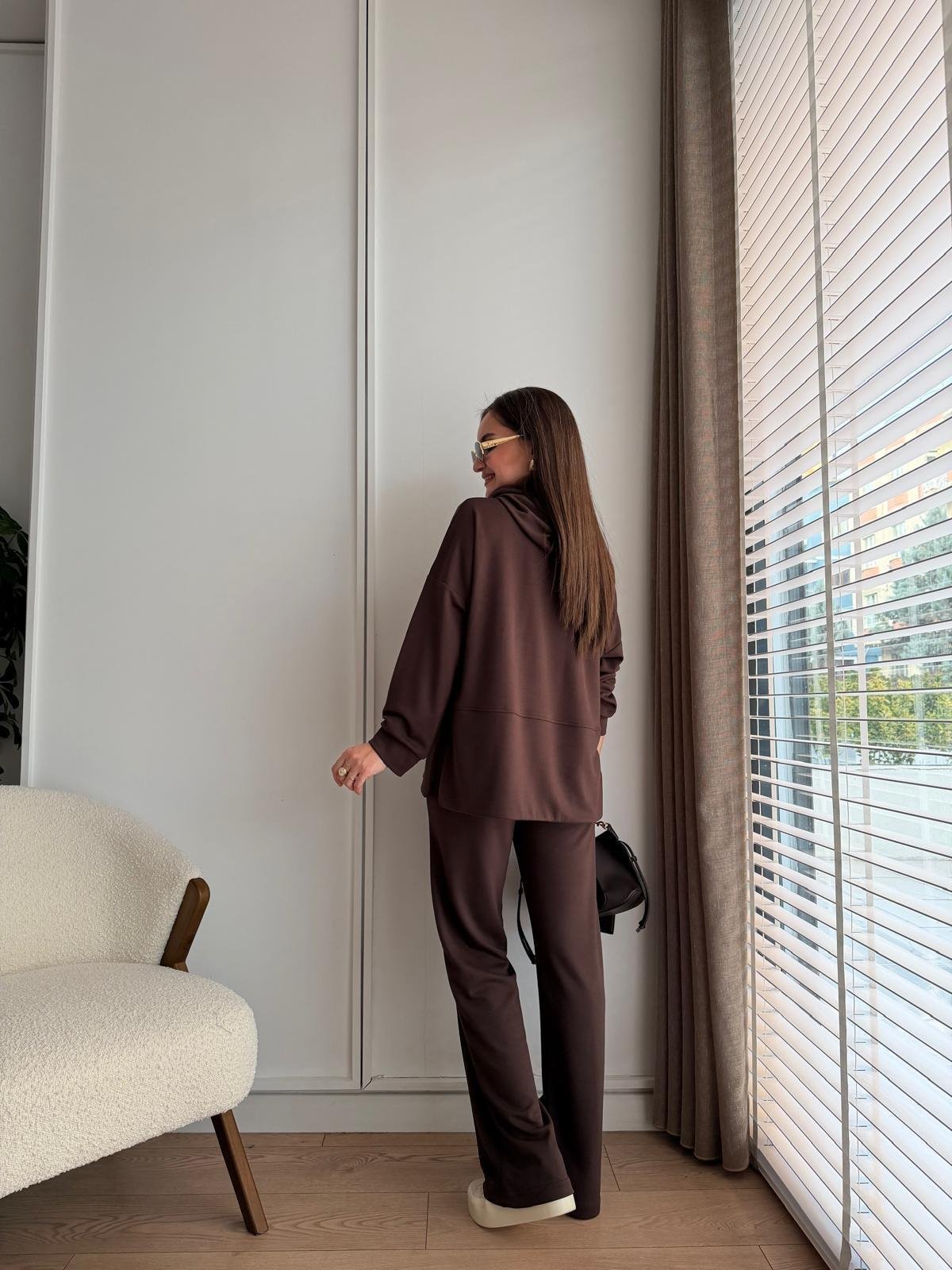 Kahve rengi Kapüşonlu Yanları Yırtmaçlı Modal Takım 2130