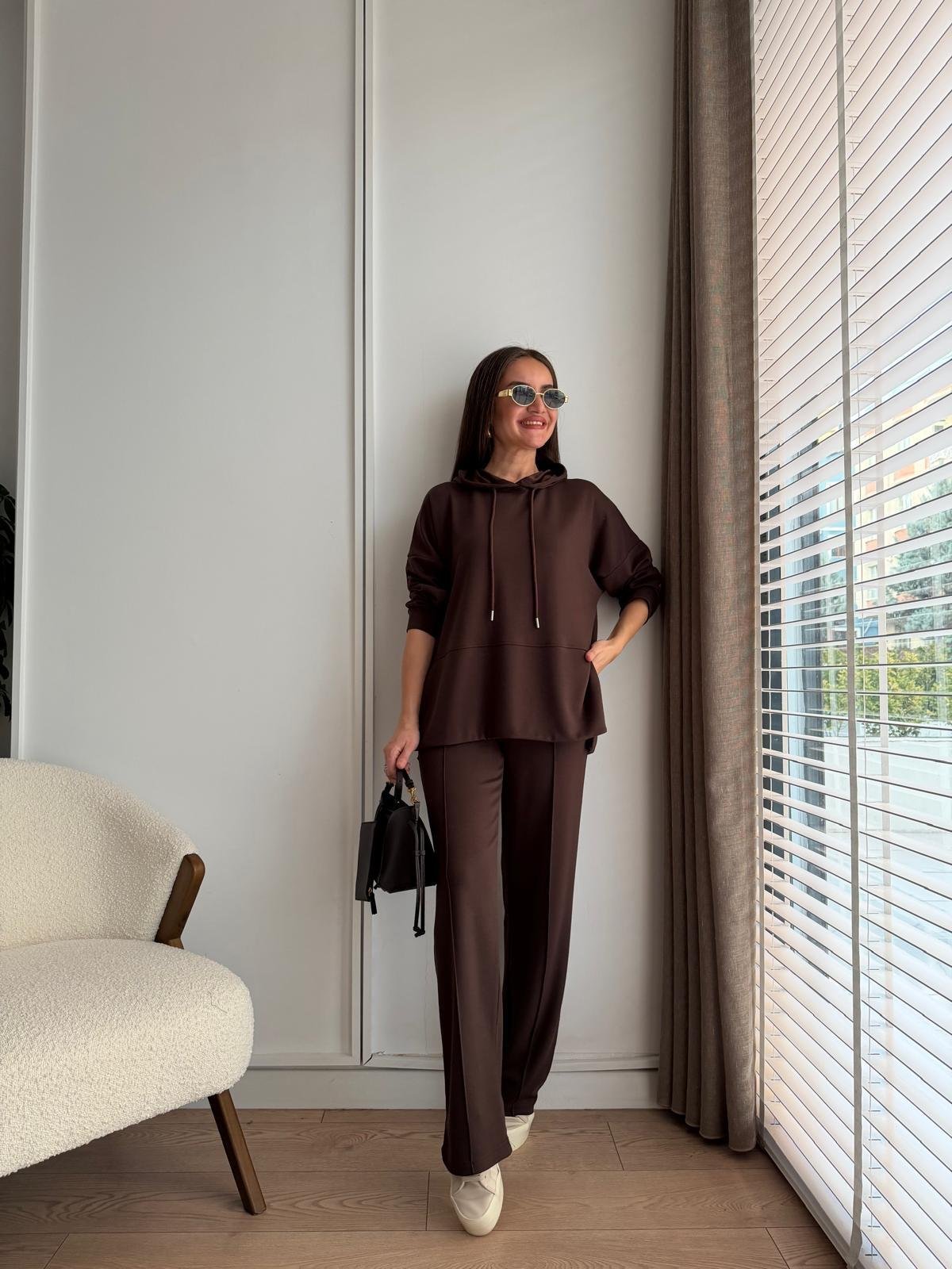 Kahve rengi Kapüşonlu Yanları Yırtmaçlı Modal Takım 2130