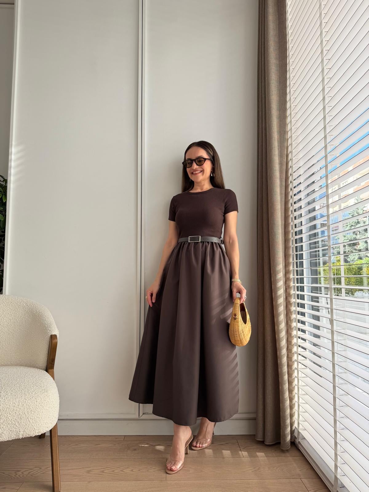 Kahve rengi Kemerli Eteği Poplin Elbise 4113