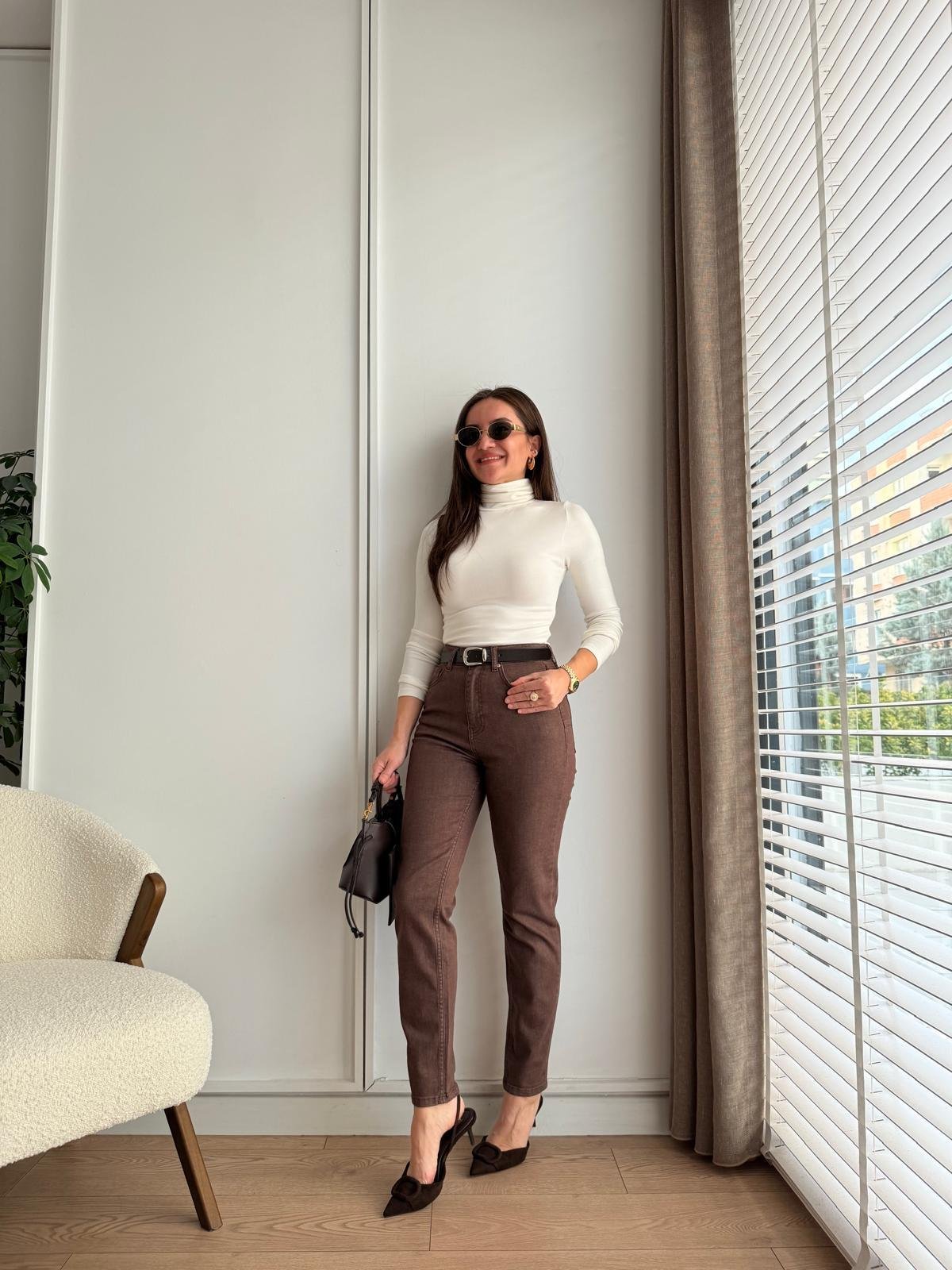 Kahve rengi Kemerli Mom Jean D891