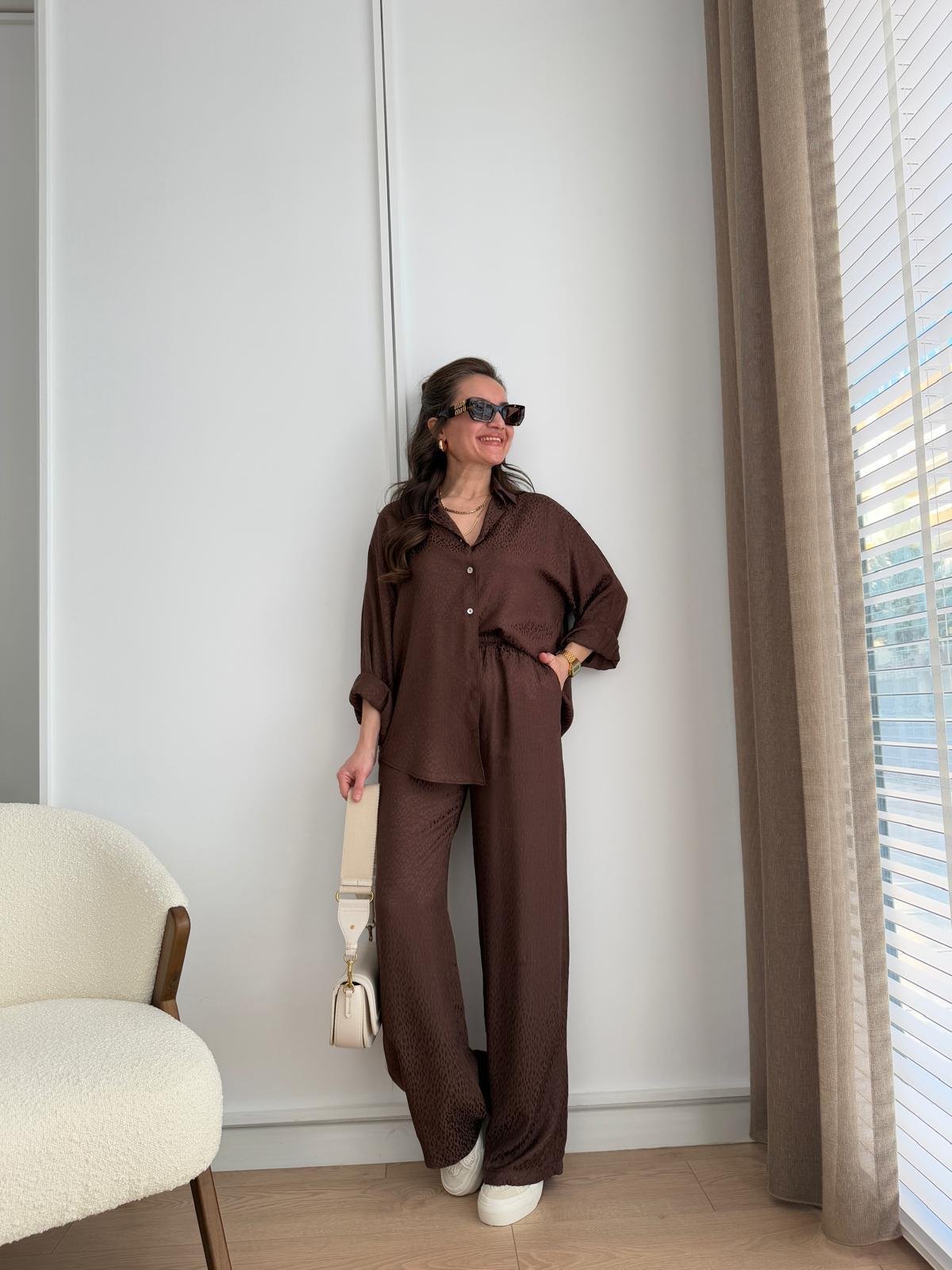 Kahve rengi Kendinden Desenli Jakar Kumaş Geniş Paça Pantolon Takım 35745