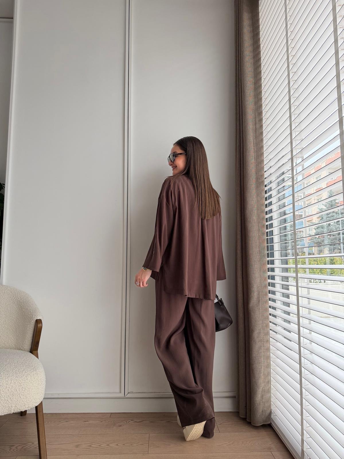 Kahve rengi Kruvaze Yaka Tek Düğmeli Tensel Takım 51260