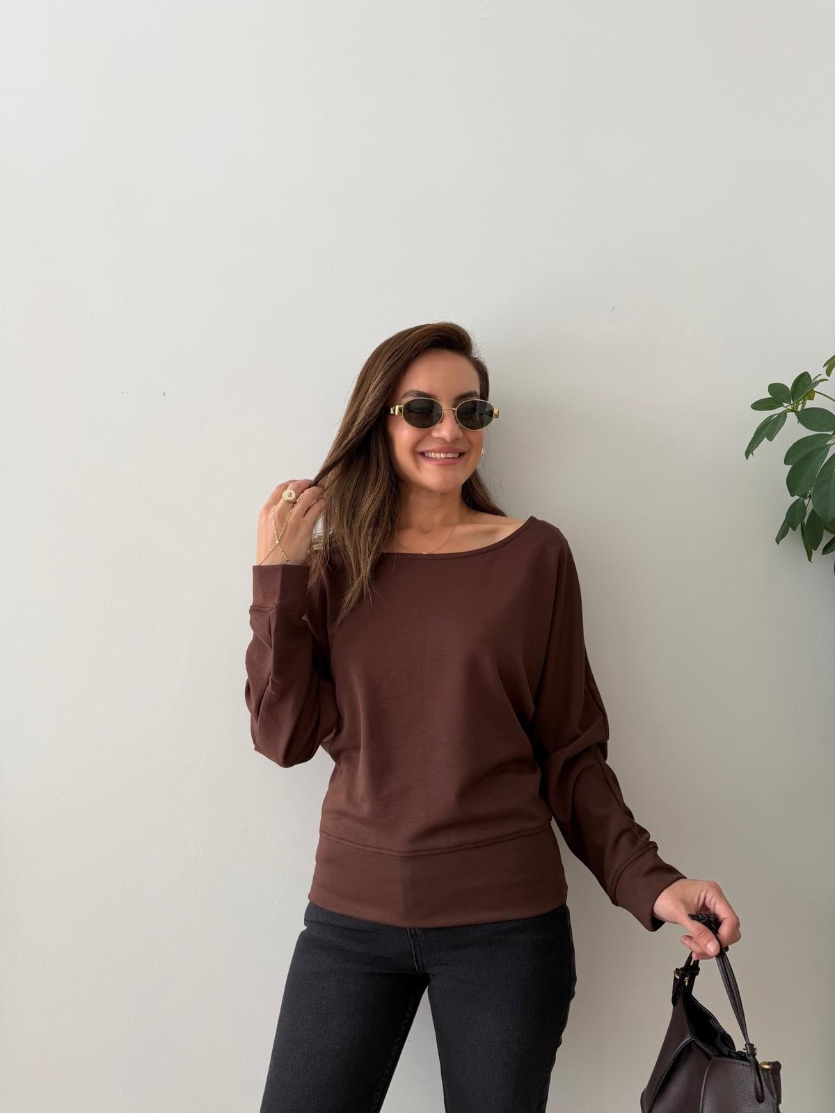 Kahve rengi Modal Kumaş Kayık Yaka Sweatshirt K142