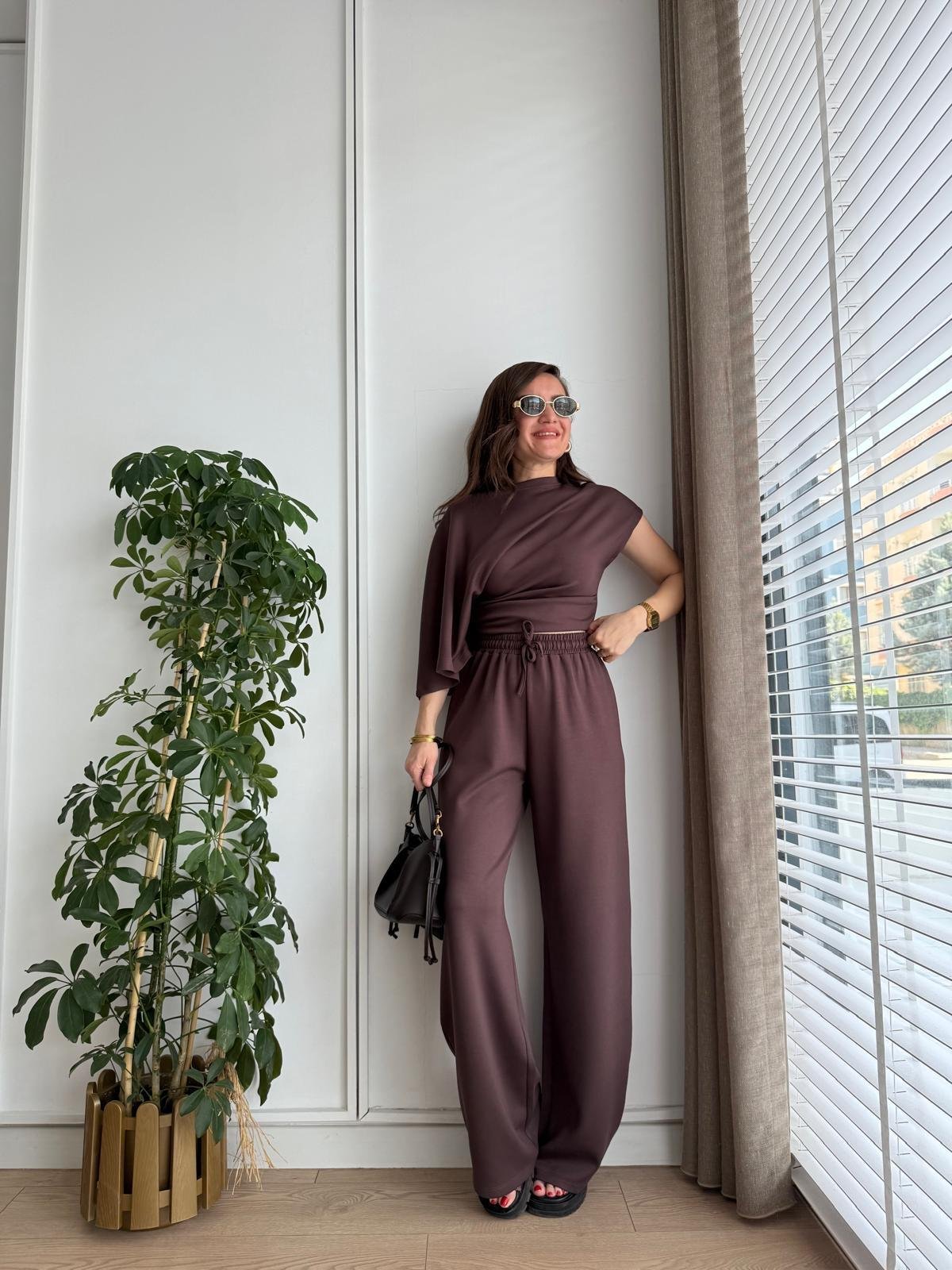 Kahve rengi Modal Kumaş Yarasa Kol Bluz Pantolon Takım 3530