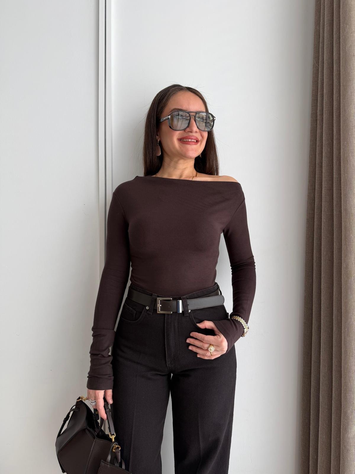 Kahve rengi Omuz Detaylı Yan Drapeli Bluz 16527