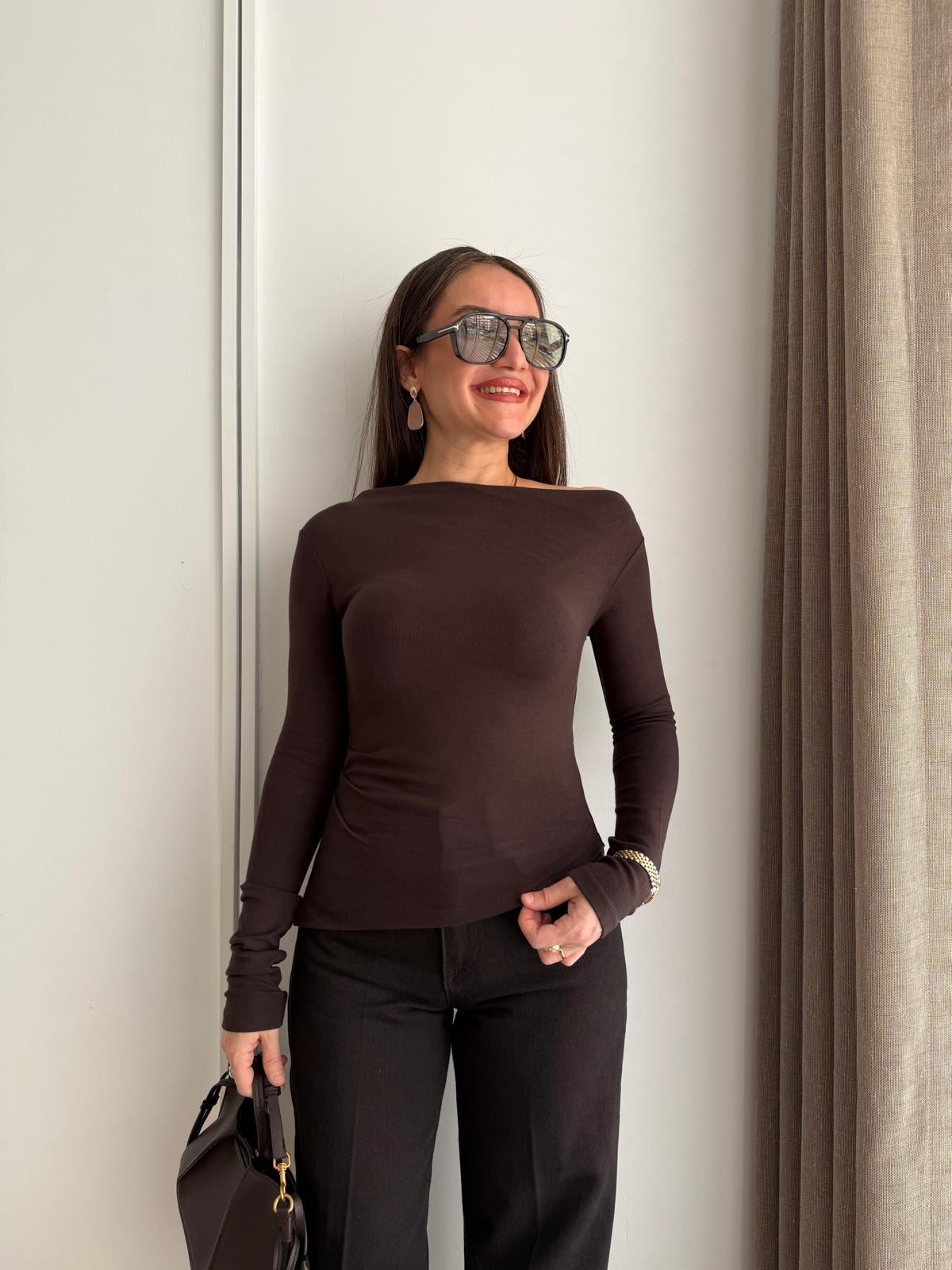 Kahve rengi Omuz Detaylı Yan Drapeli Bluz 16527