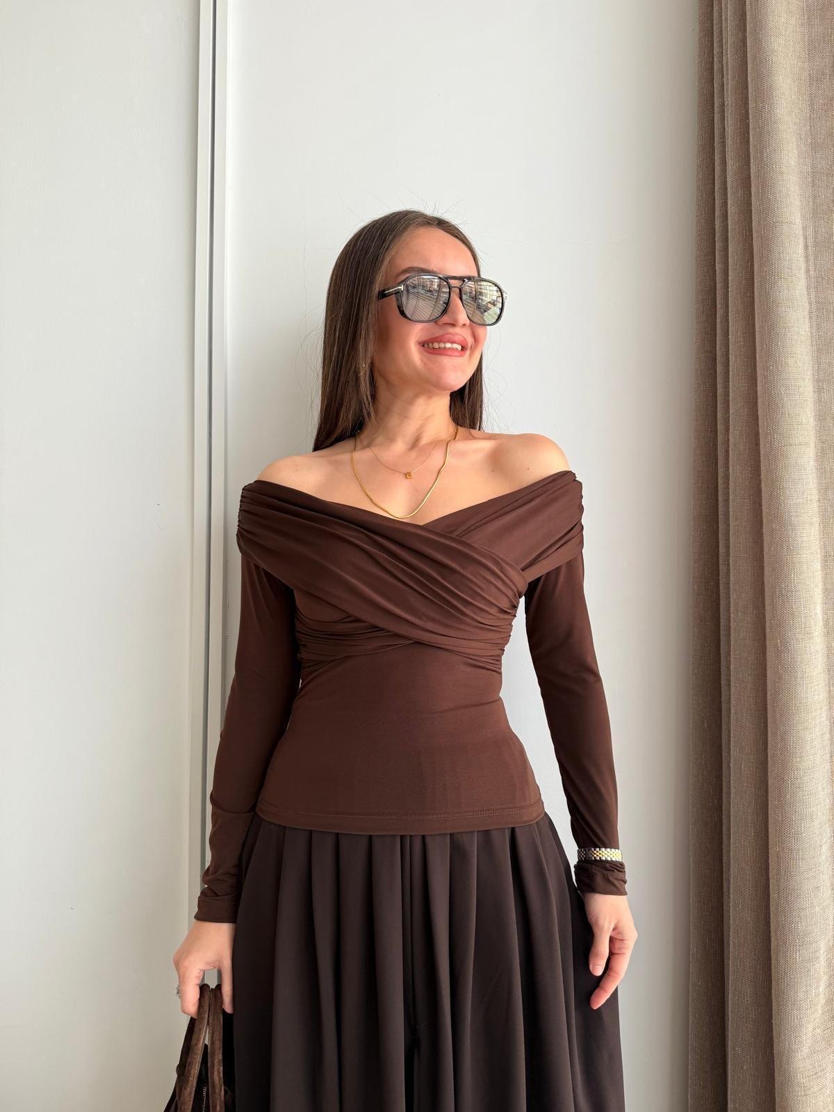 Kahve rengi Omuz Drapeli Bluz 1935