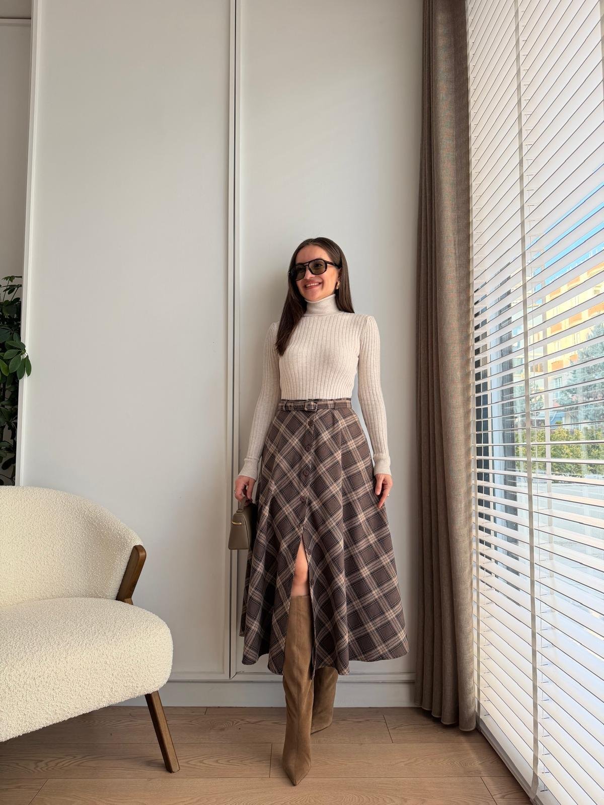 Kahve rengi Ön Düğme Detaylı Kemerli Ekose Etek 36977