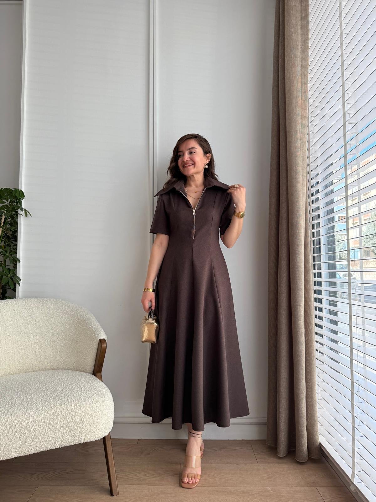 Kahve rengi Ön Fermuarlı Midi Boy Kloş Elbise 4521