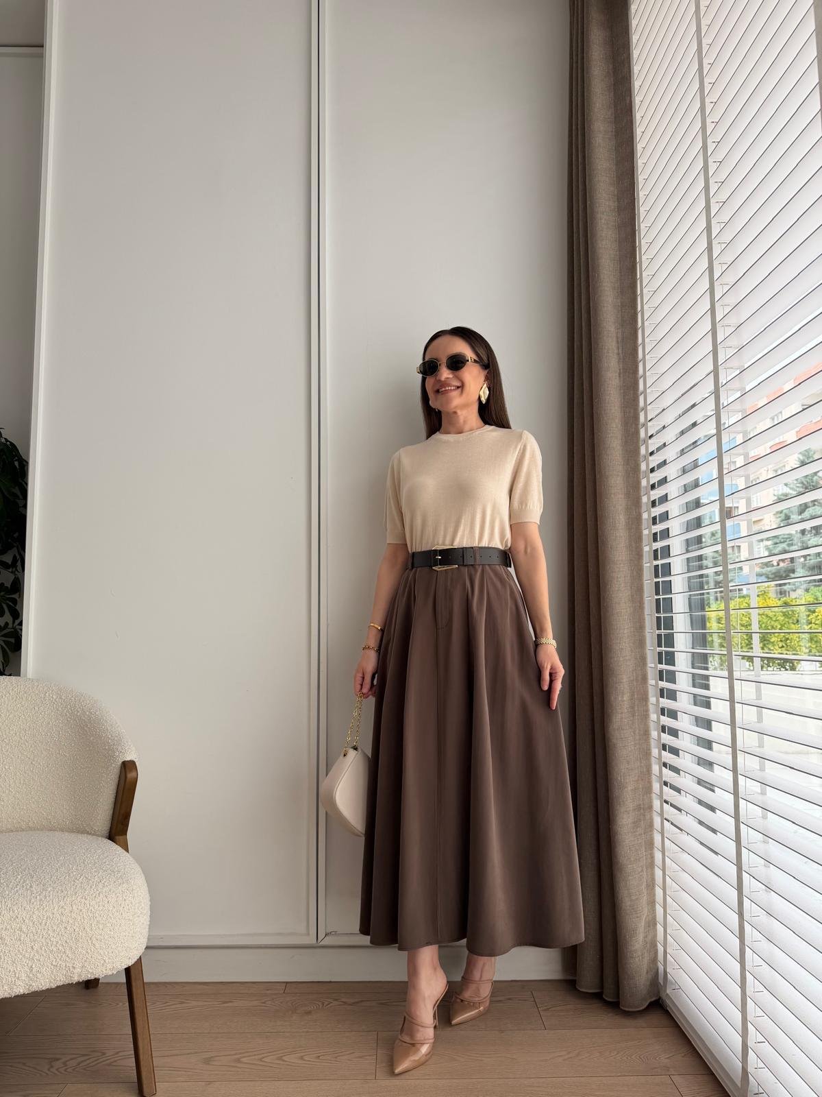 Kahve rengi Önü Pileli Kemerli Dokuma Etek 8115