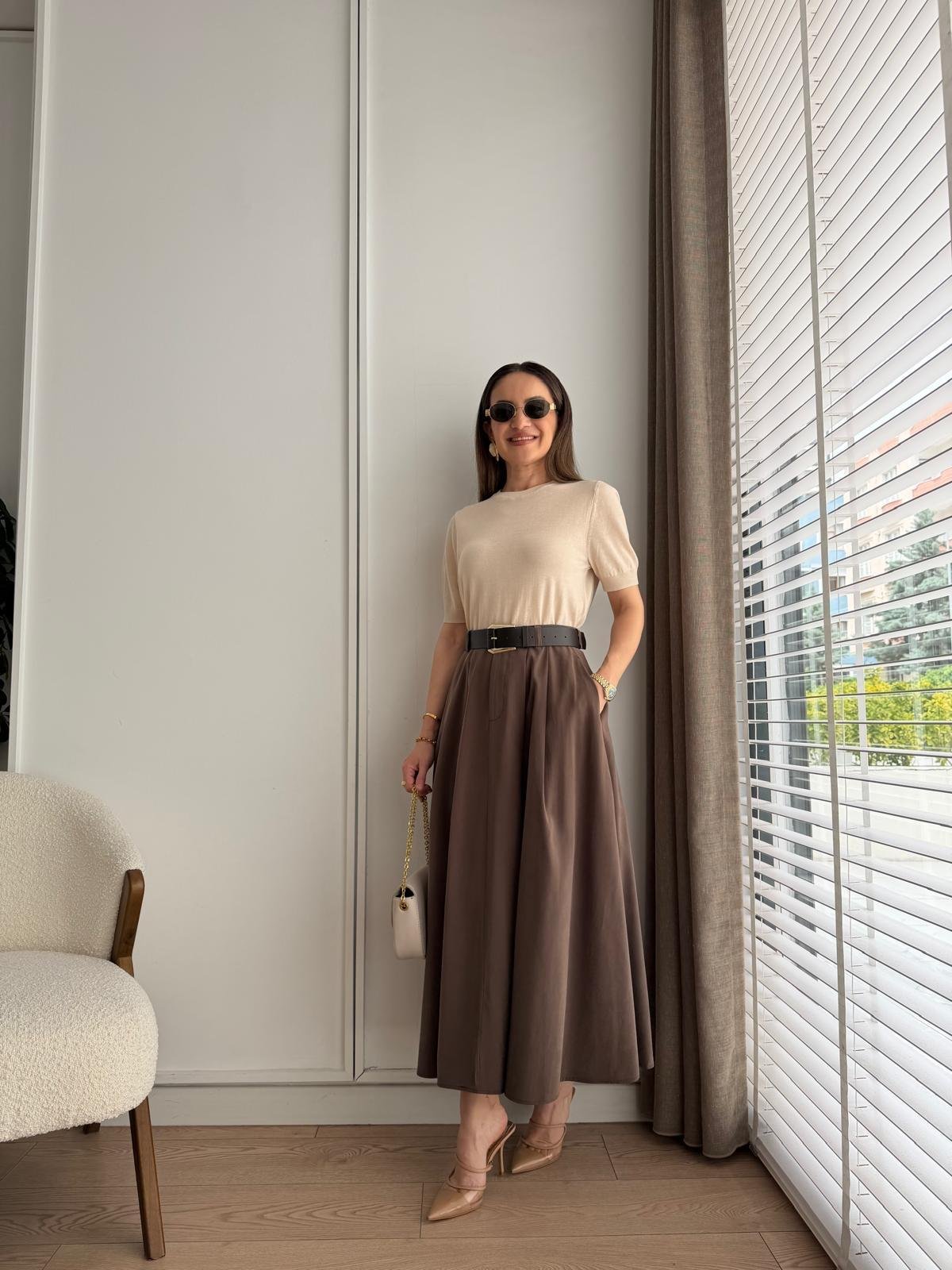 Kahve rengi Önü Pileli Kemerli Dokuma Etek 8115