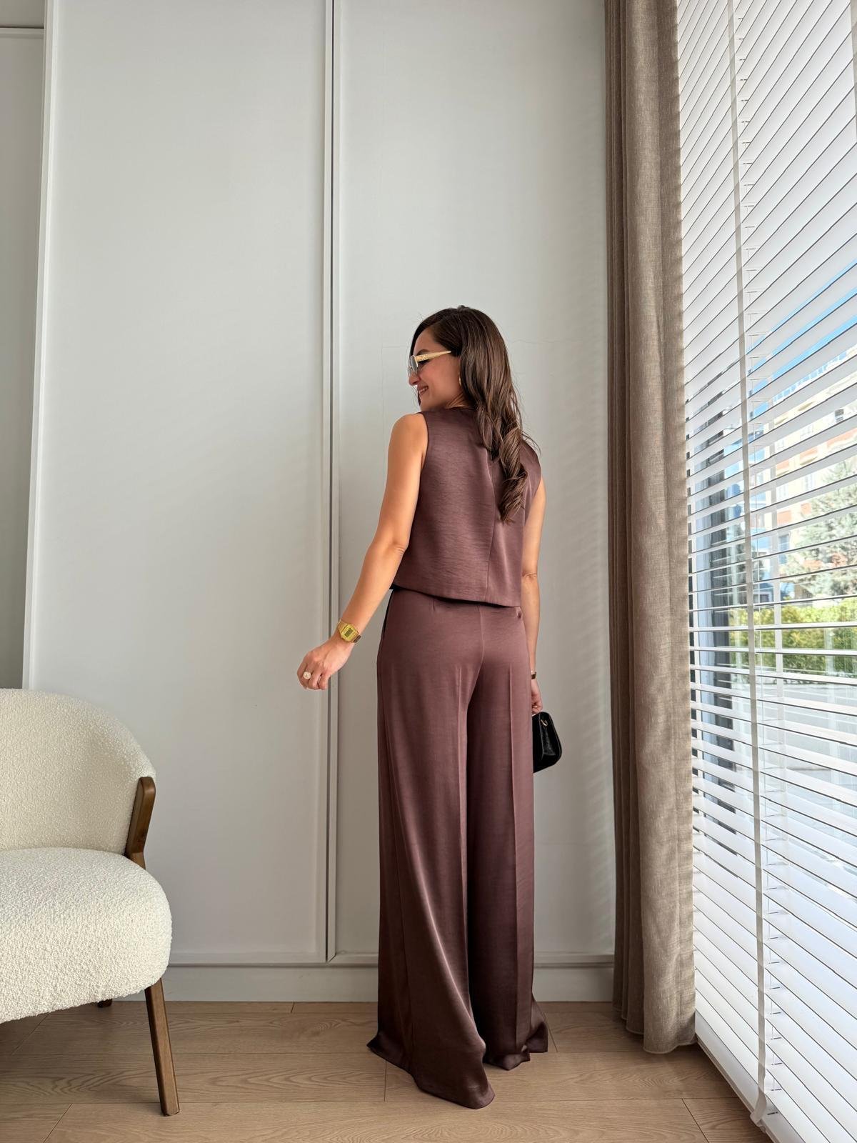 Kahve rengi Parlak Kumaş Kemerli Pantolon Bluz Takım 17028