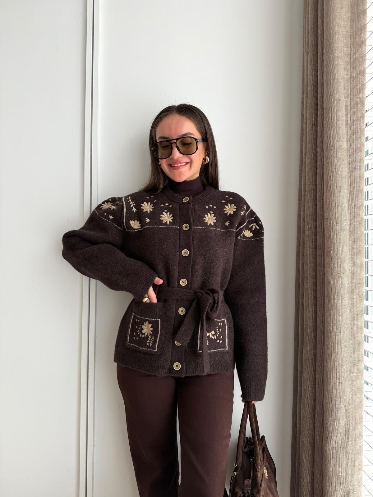 Kahve rengi Premıum Nakış Detaylı Kuşaklı Hırka 9019