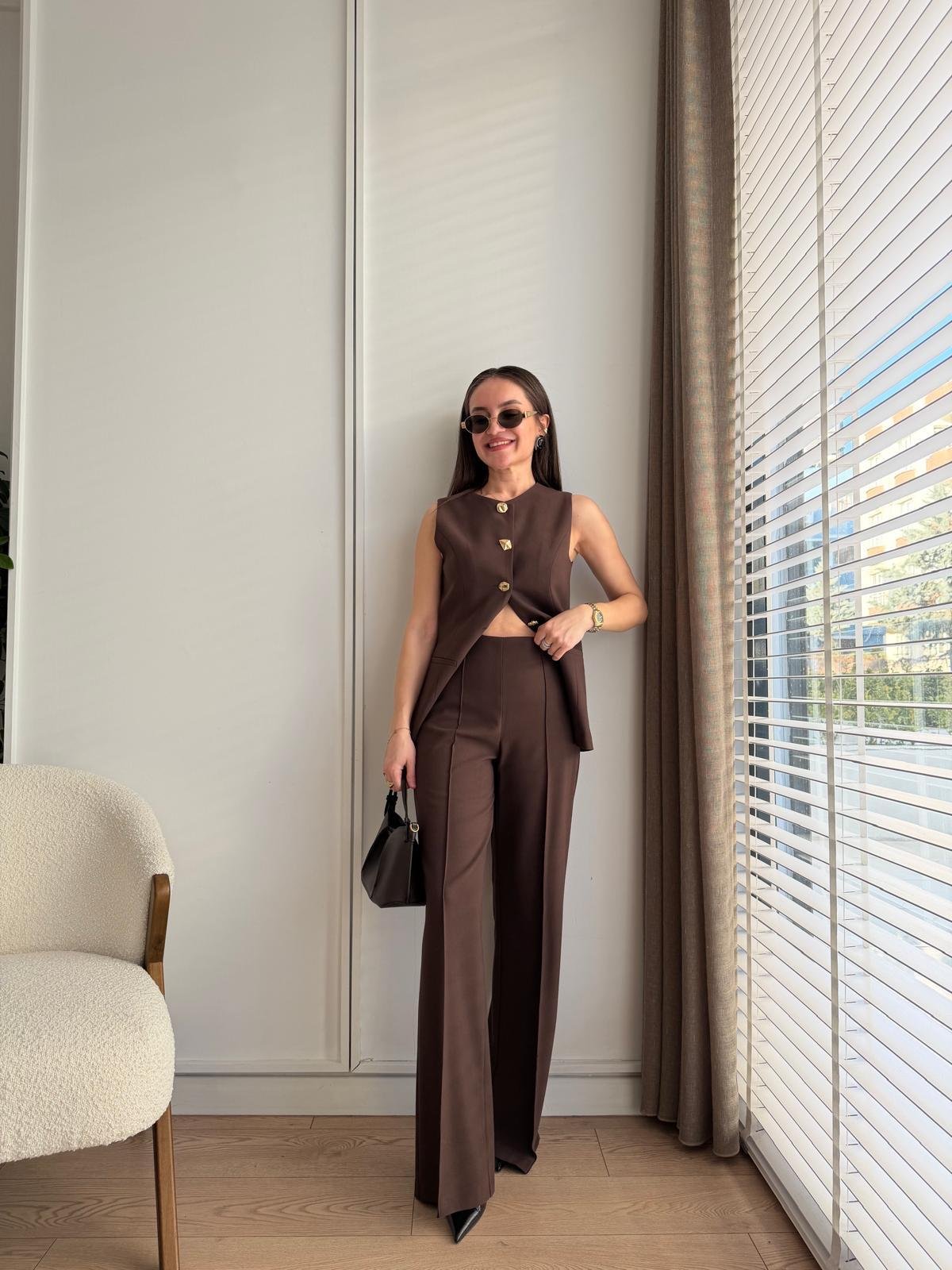 Kahve rengi Premium Seri Düğme Detaylı Yelekli Takım 9193