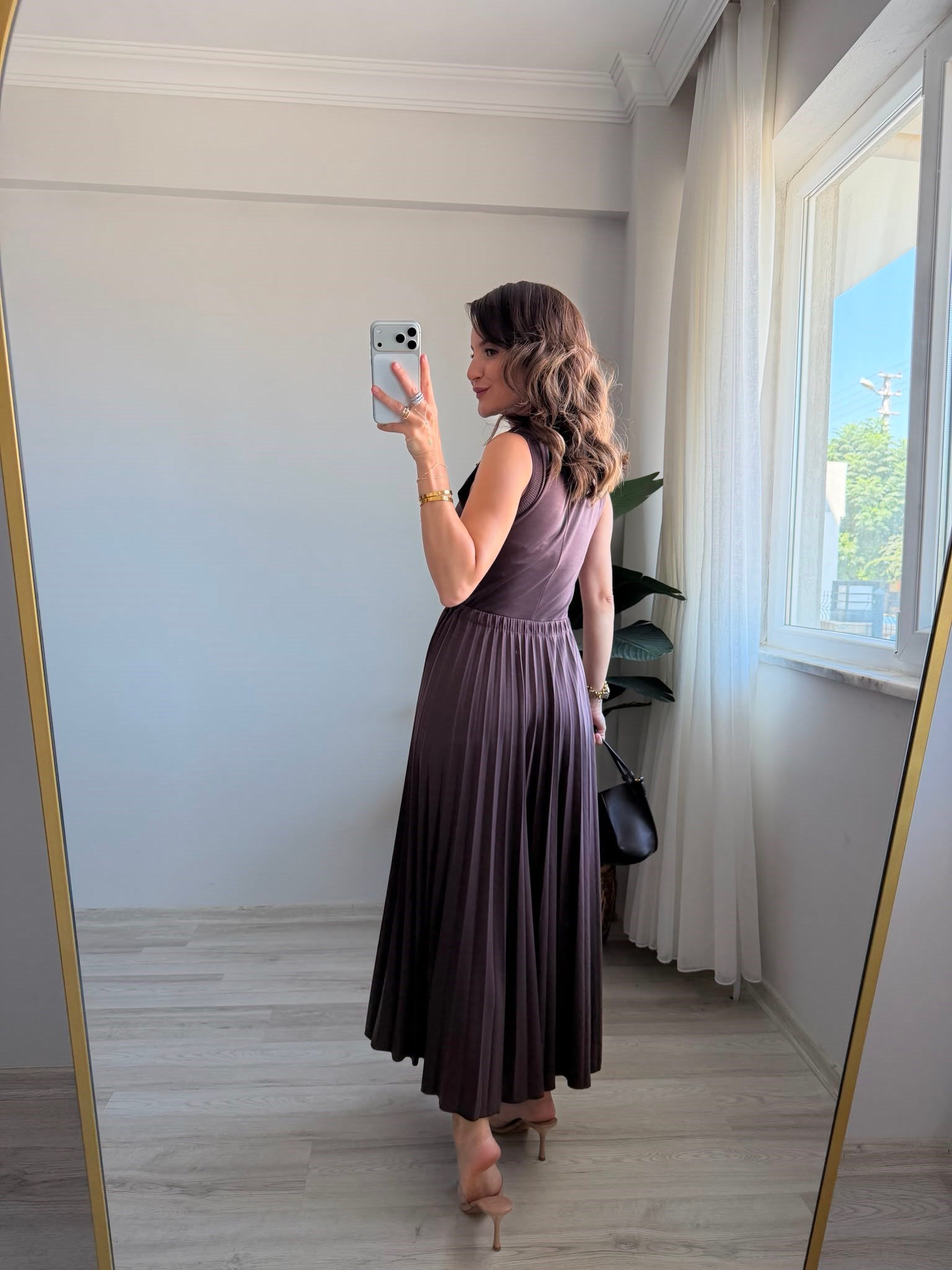 Kahve rengi Sıfır Kol Beli Lastikli Piliseli Polo Yaka Elbise 4179