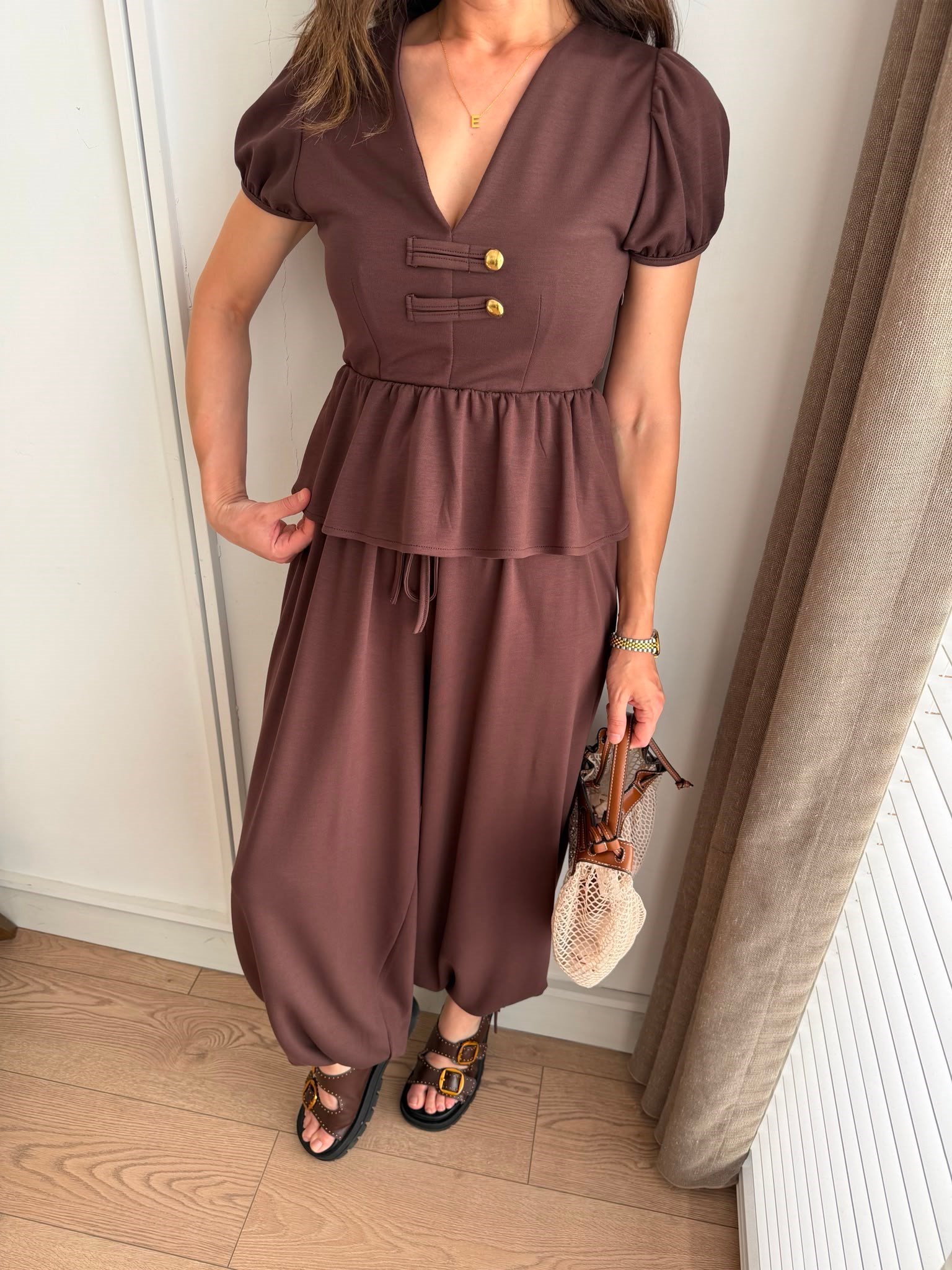 Kahve rengi V Yaka Peplum Bluz Şalvar Takım 4165