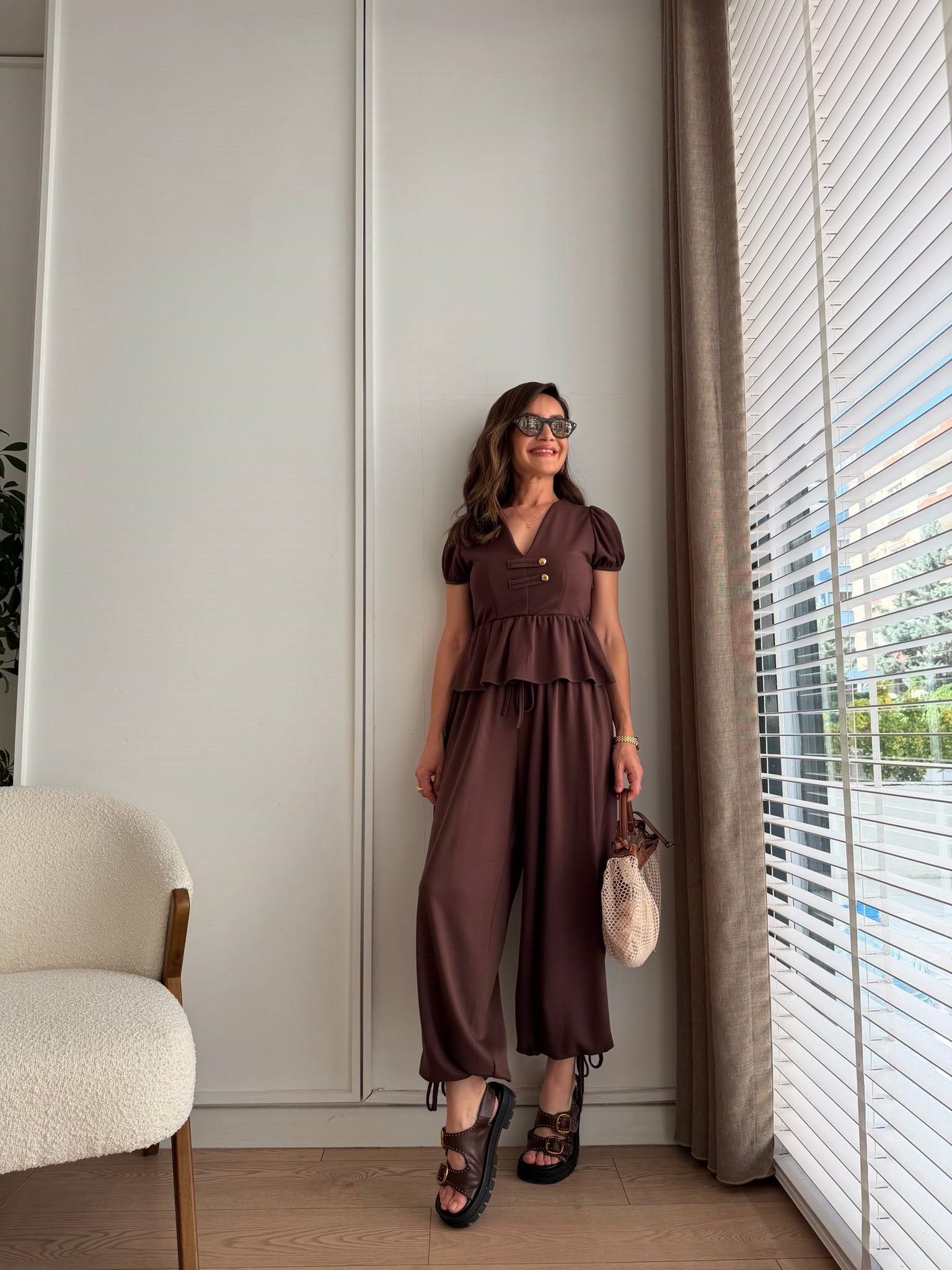 Kahve rengi V Yaka Peplum Bluz Şalvar Takım 4165