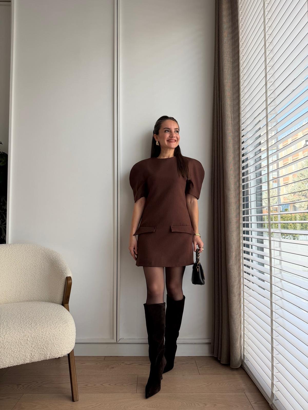 Kahve rengi Vatkalı Cep Detaylı Mini Boy Elbise 5234