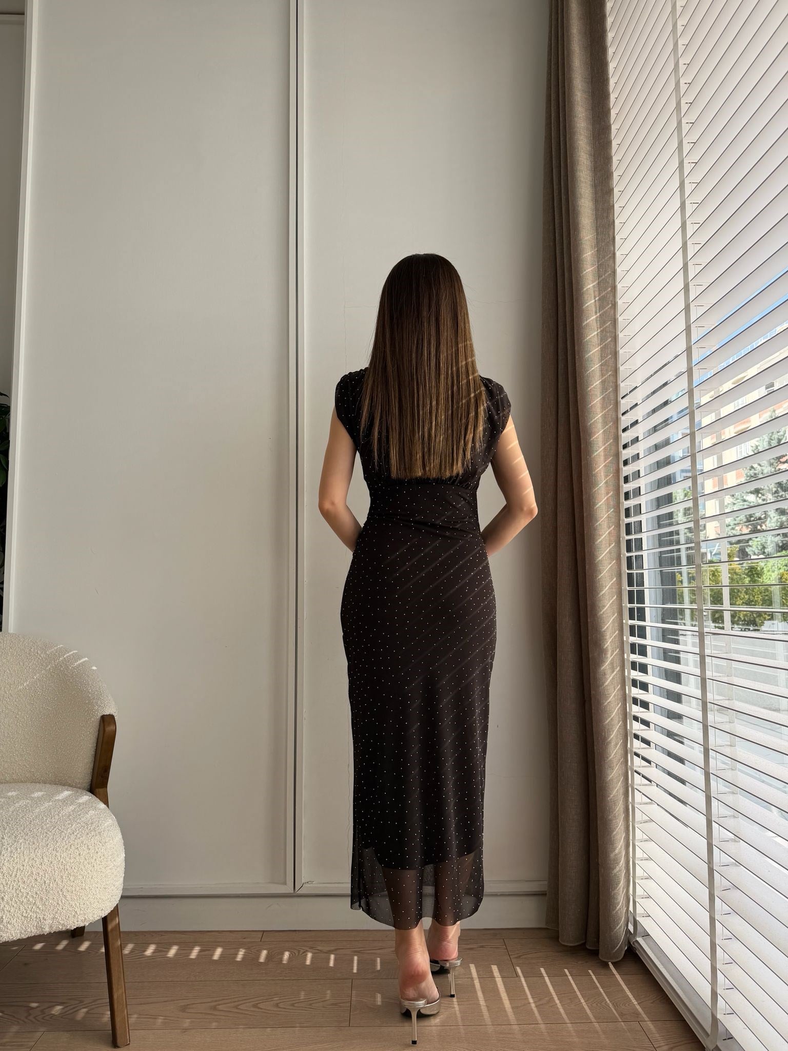 Kahve rengi Vatkalı Yanları Drapeli Taşlı Elbise 4071