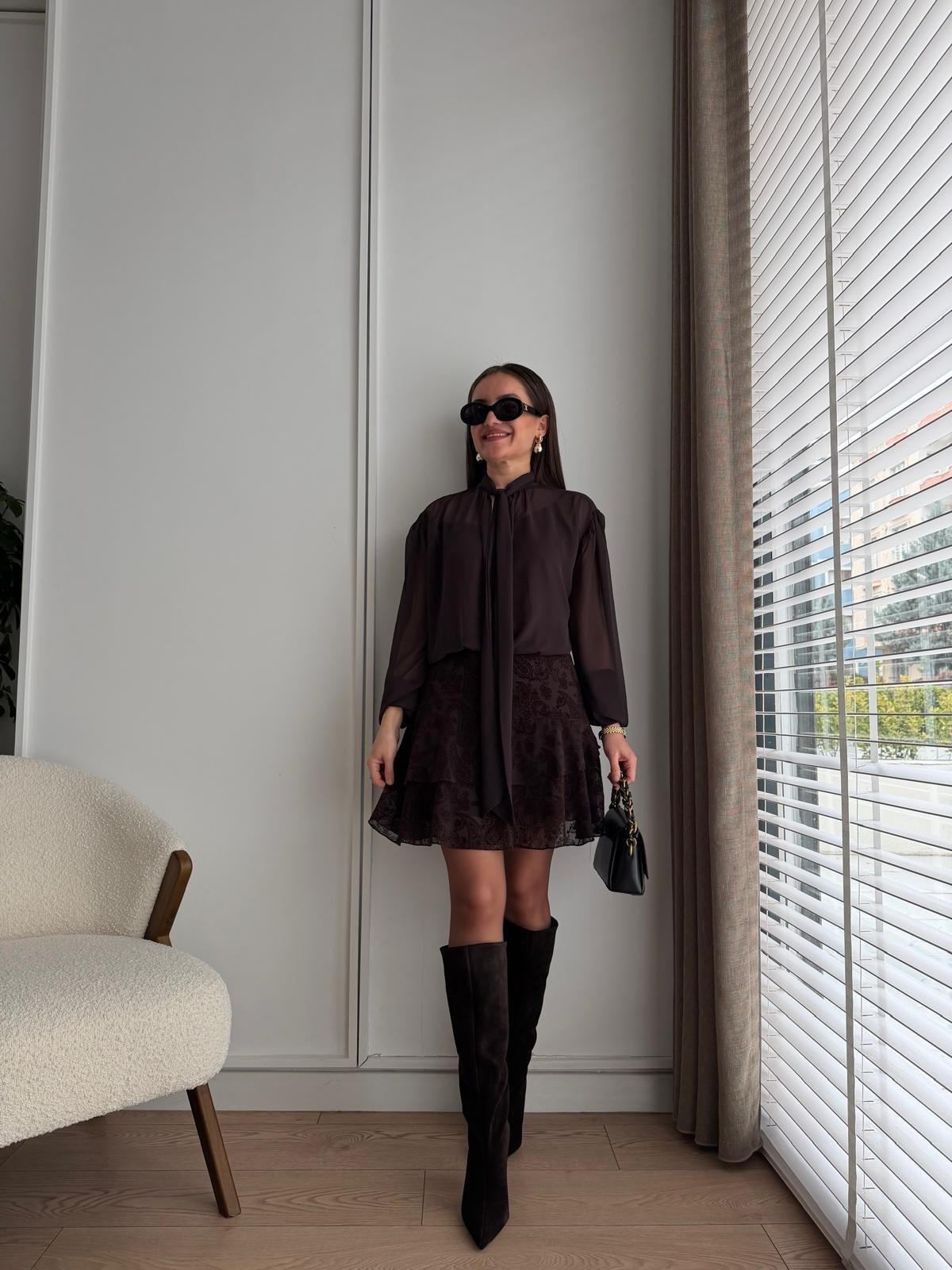 Kahve rengi Yakası Bağlamalı Desenli Mini Elbise 35526