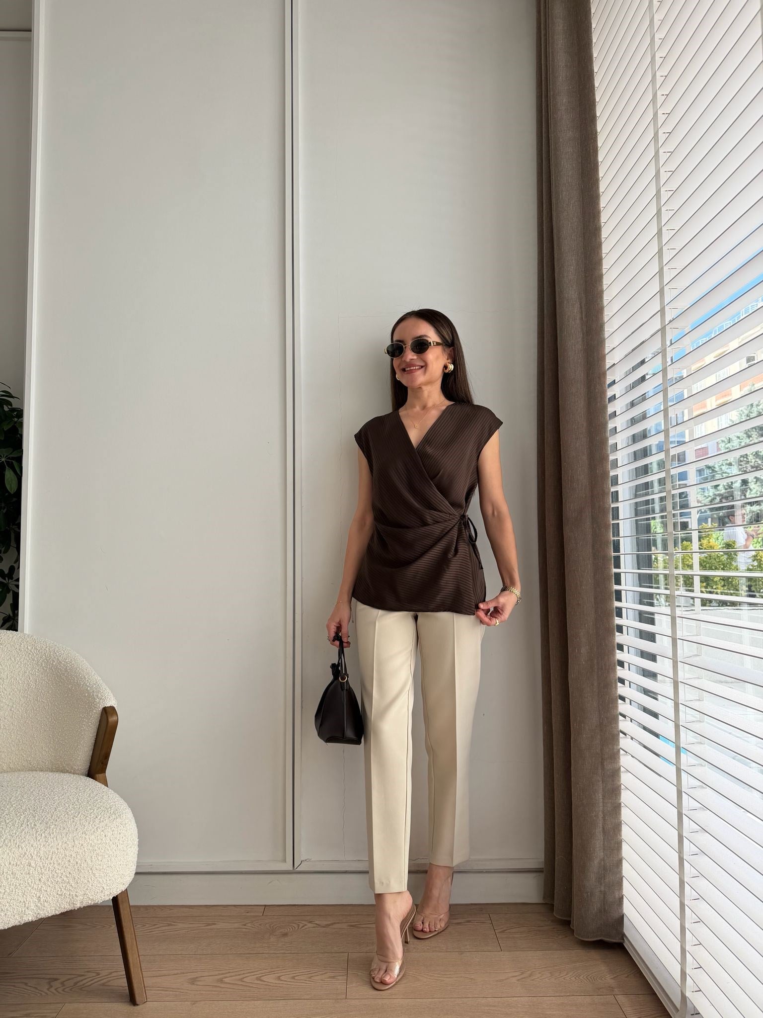 Kahve rengi Yandan Bağlamalı Kolsuz Bluz 1358