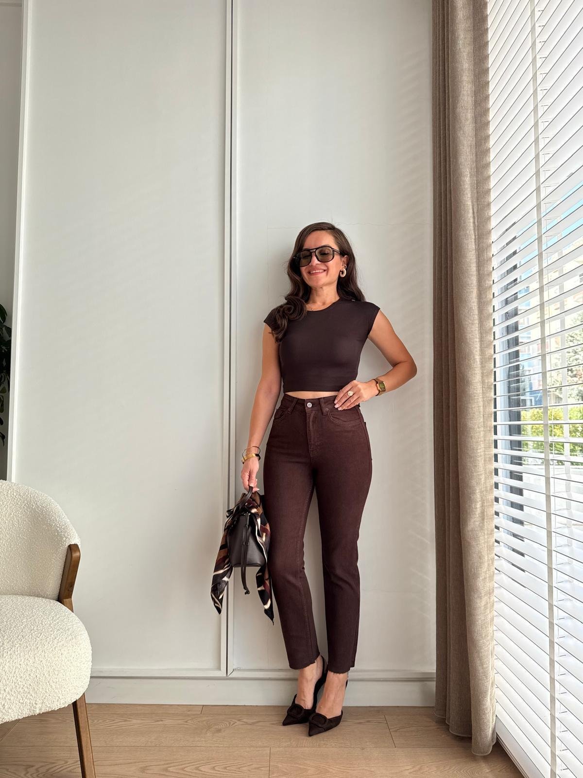 Kahve rengi Yüksek Bel Full Likralı Paçası Kesik Mom Jean 0764