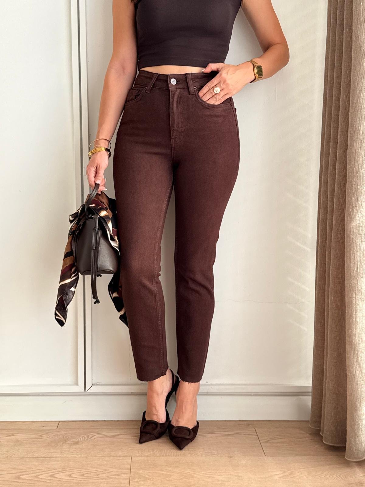 Kahve rengi Yüksek Bel Full Likralı Paçası Kesik Mom Jean 0764