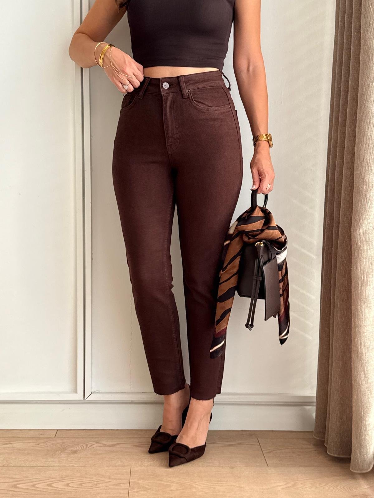 Kahve rengi Yüksek Bel Full Likralı Paçası Kesik Mom Jean 0764
