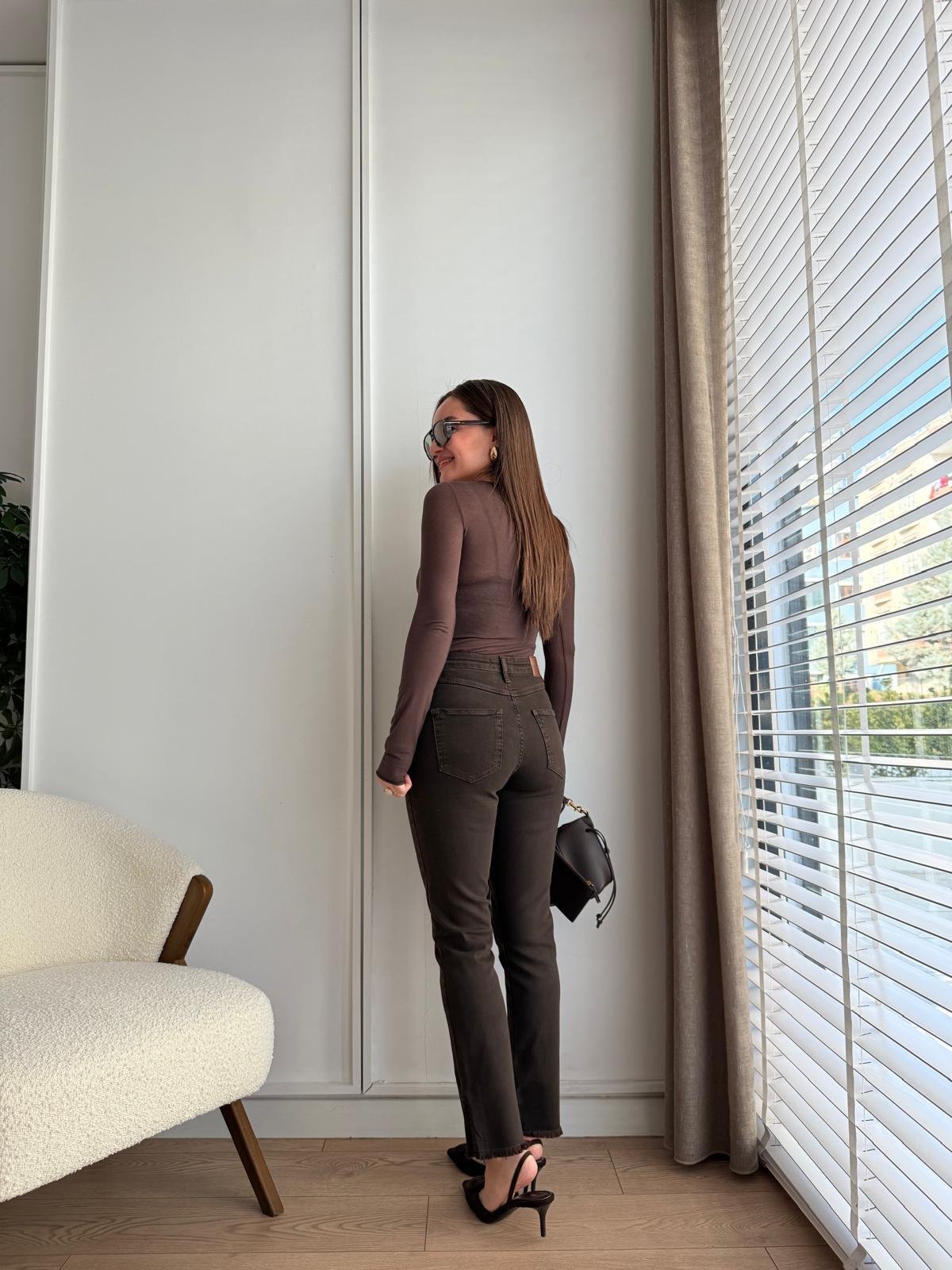 Kahve rengi Yüksek Bel Paça Detaylı Jean 7130
