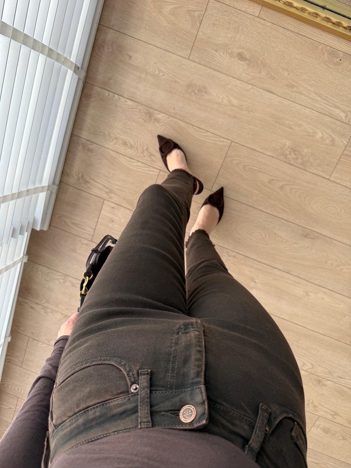 Kahve rengi Yüksek Bel Paça Detaylı Jean 7130